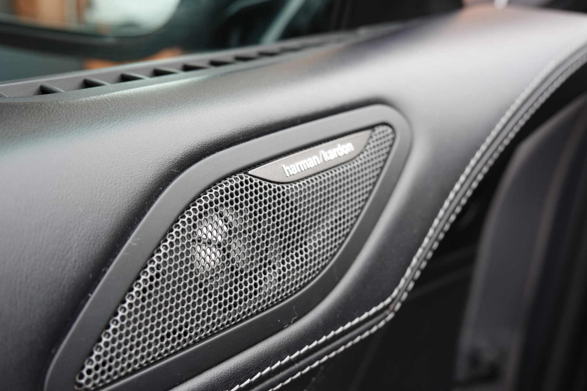 BMW 640i Gran Coupé xDrive - "Véhicule CH * Toit Ouvrant * Harman&Kardon * Head-Up Display * Sièges Electriques"-image-12