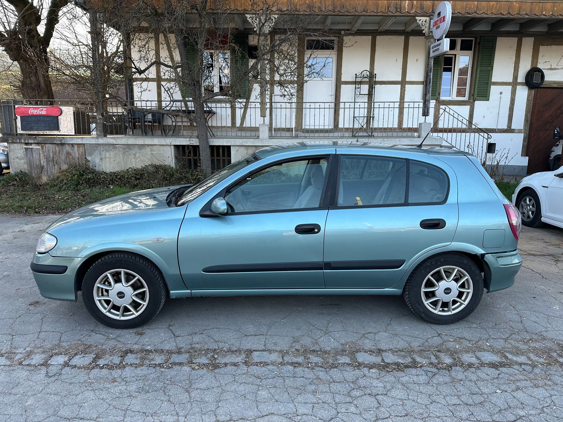 NISSAN Almera 1.5 16V Comfort FIXPREIS