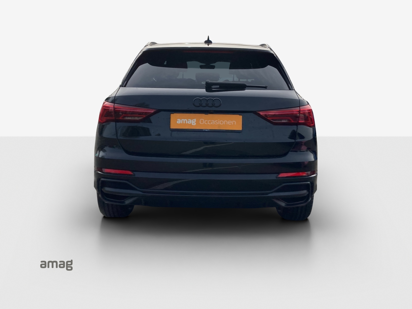 AUDI Q3 45 TFSI e S line Attraction S-tronic-image-4