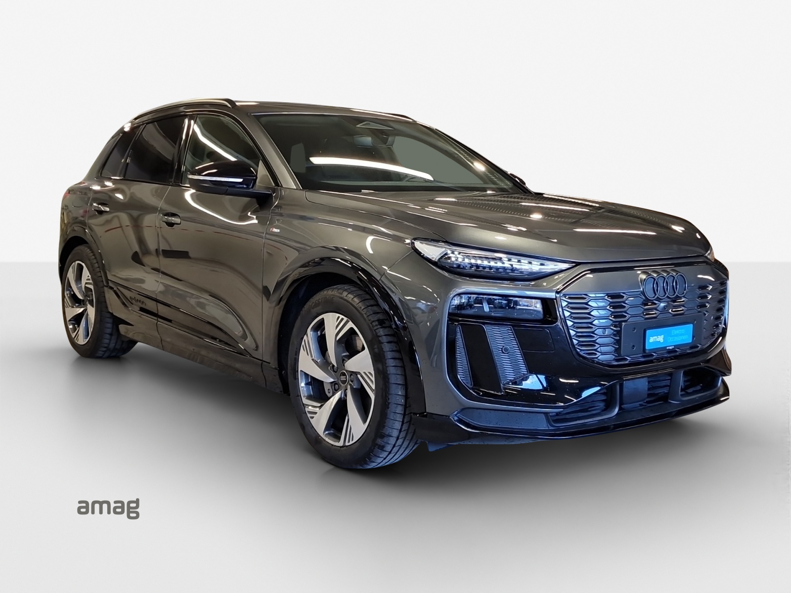 AUDI Q6 e-tron quattro-image-6