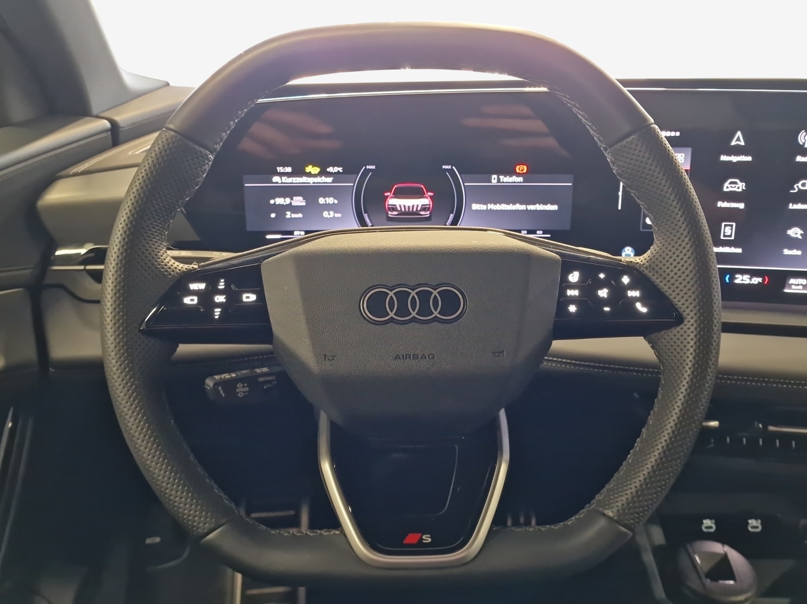 AUDI Q6 e-tron quattro-image-10