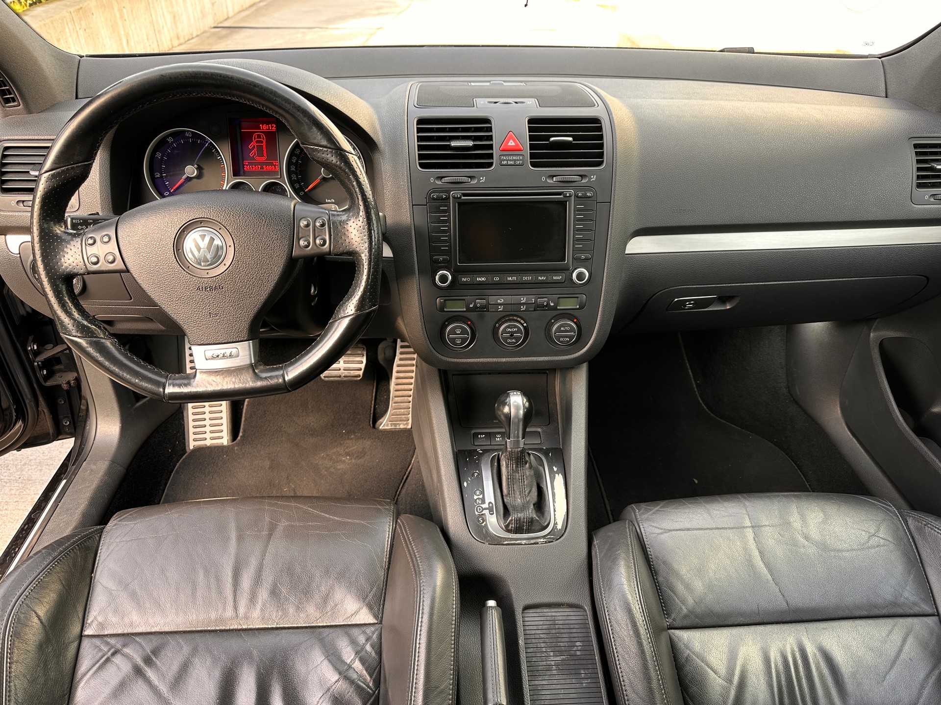 VW 2.0 TFSI GTI-image-7