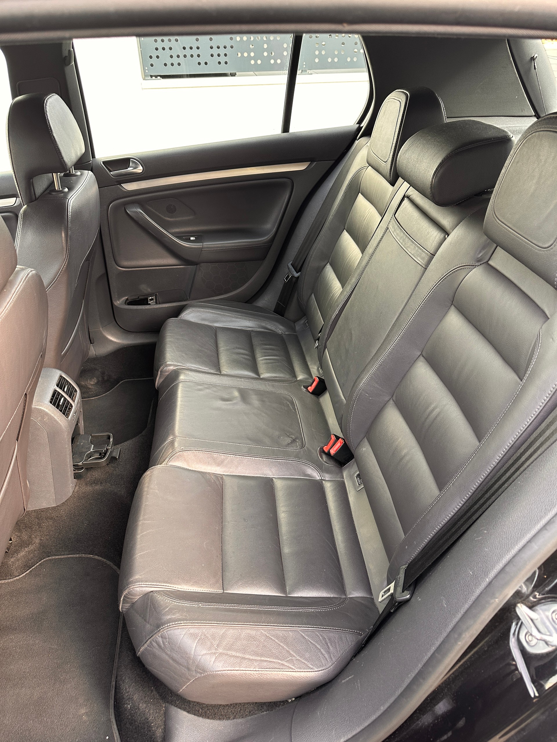 VW 2.0 TFSI GTI-image-10