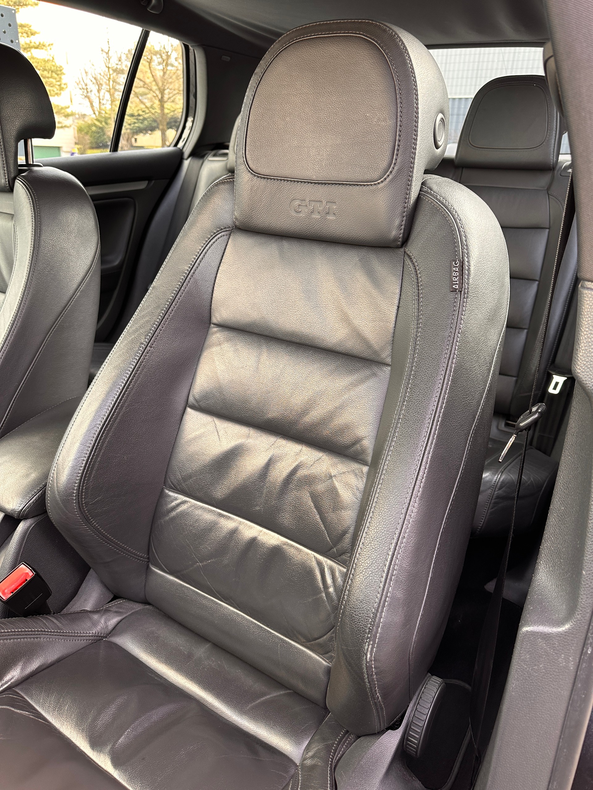VW 2.0 TFSI GTI-image-9