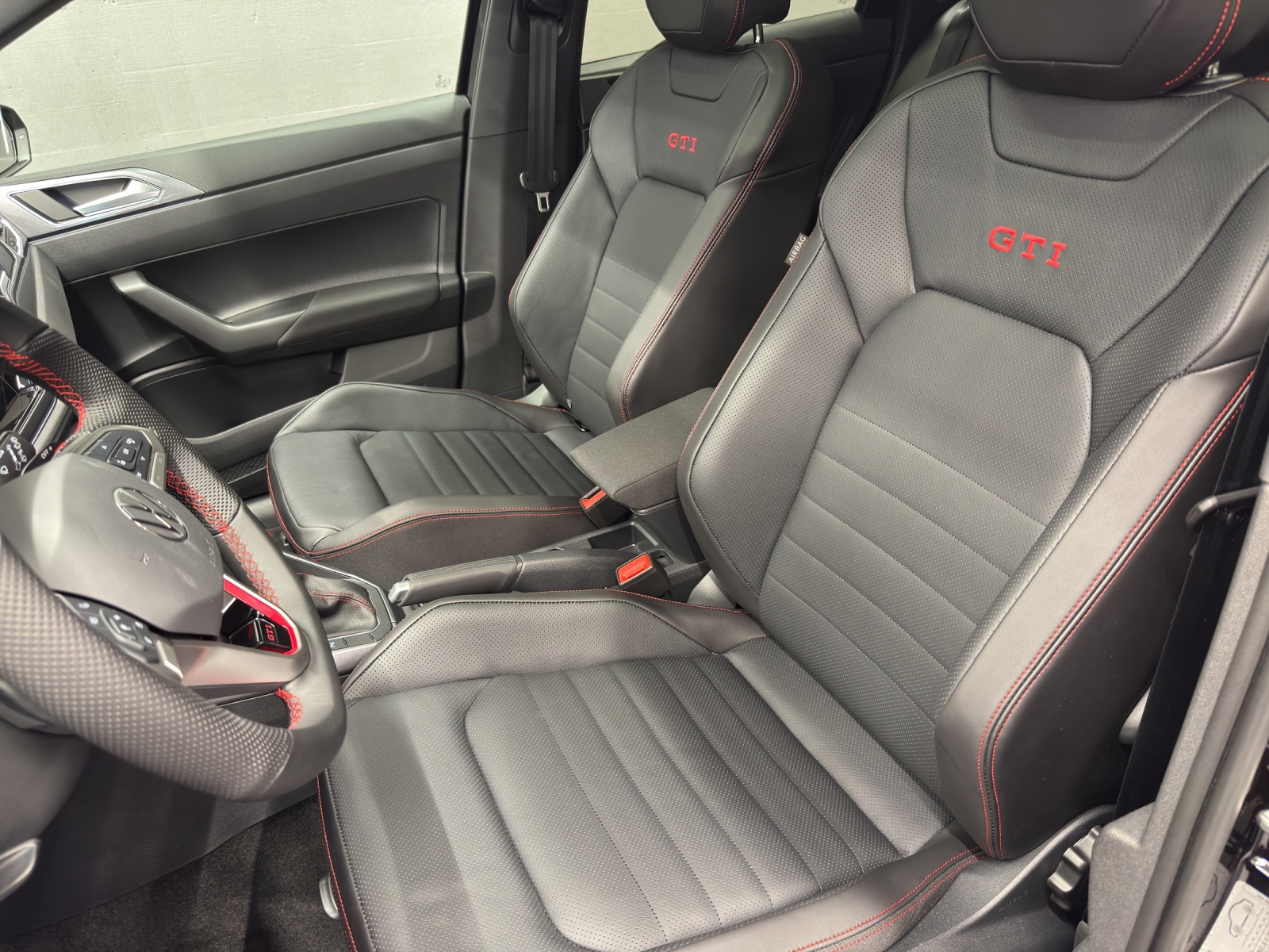 VW Polo 2.0 TSI GTI DSG-image-12