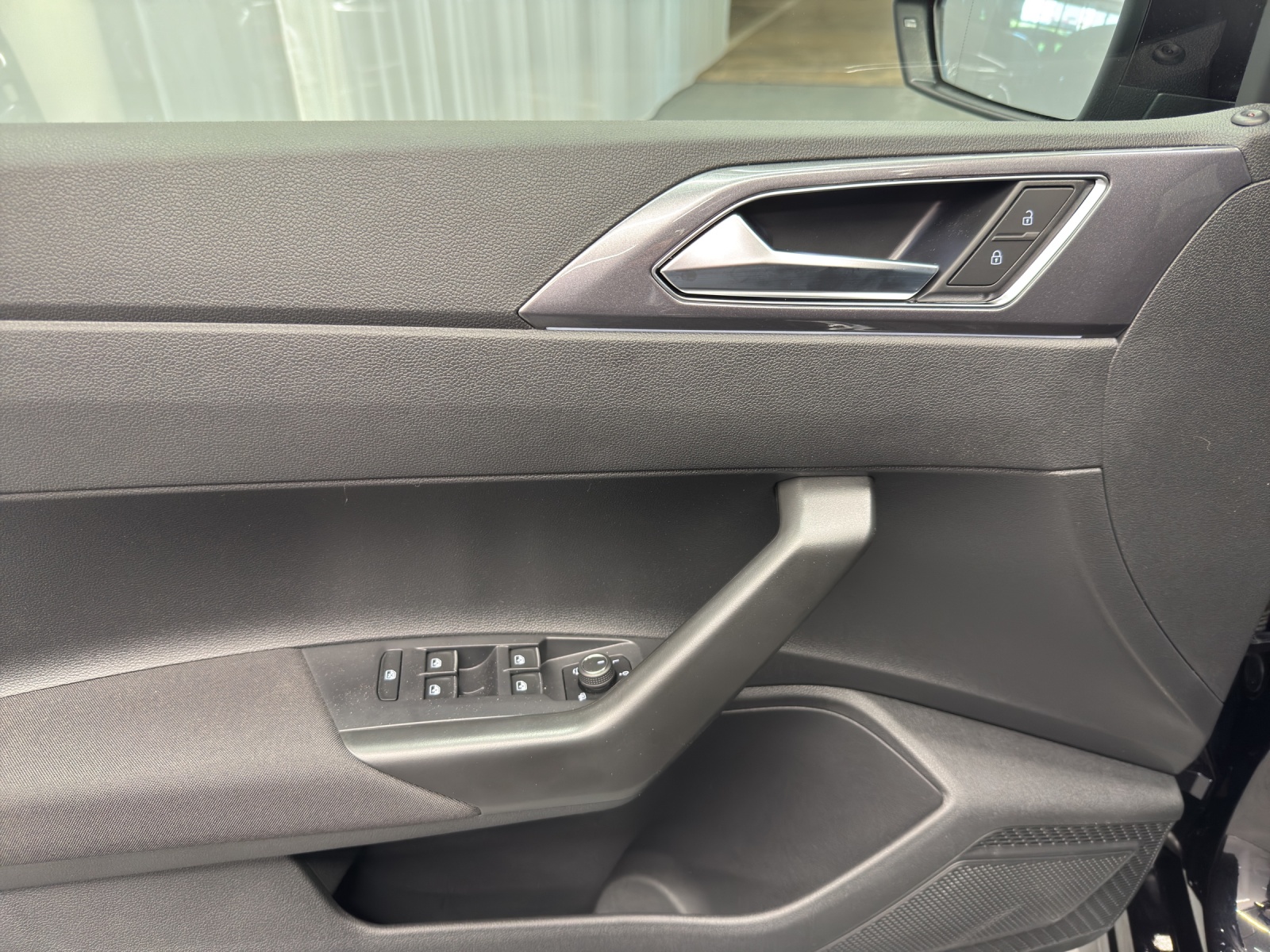 VW Polo 2.0 TSI GTI DSG-image-10