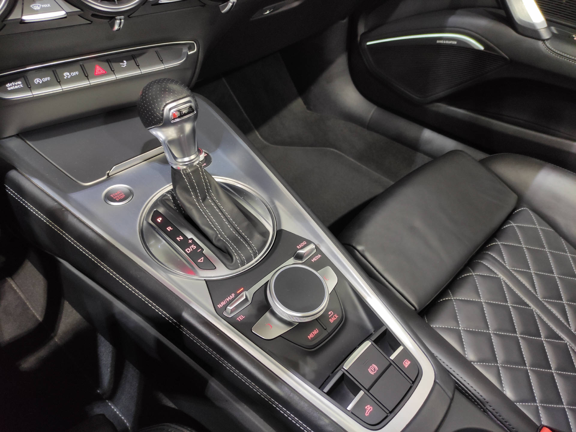 AUDI TT Roadster 2.0 TFSI S-Line quattro S-Tronic-image-9