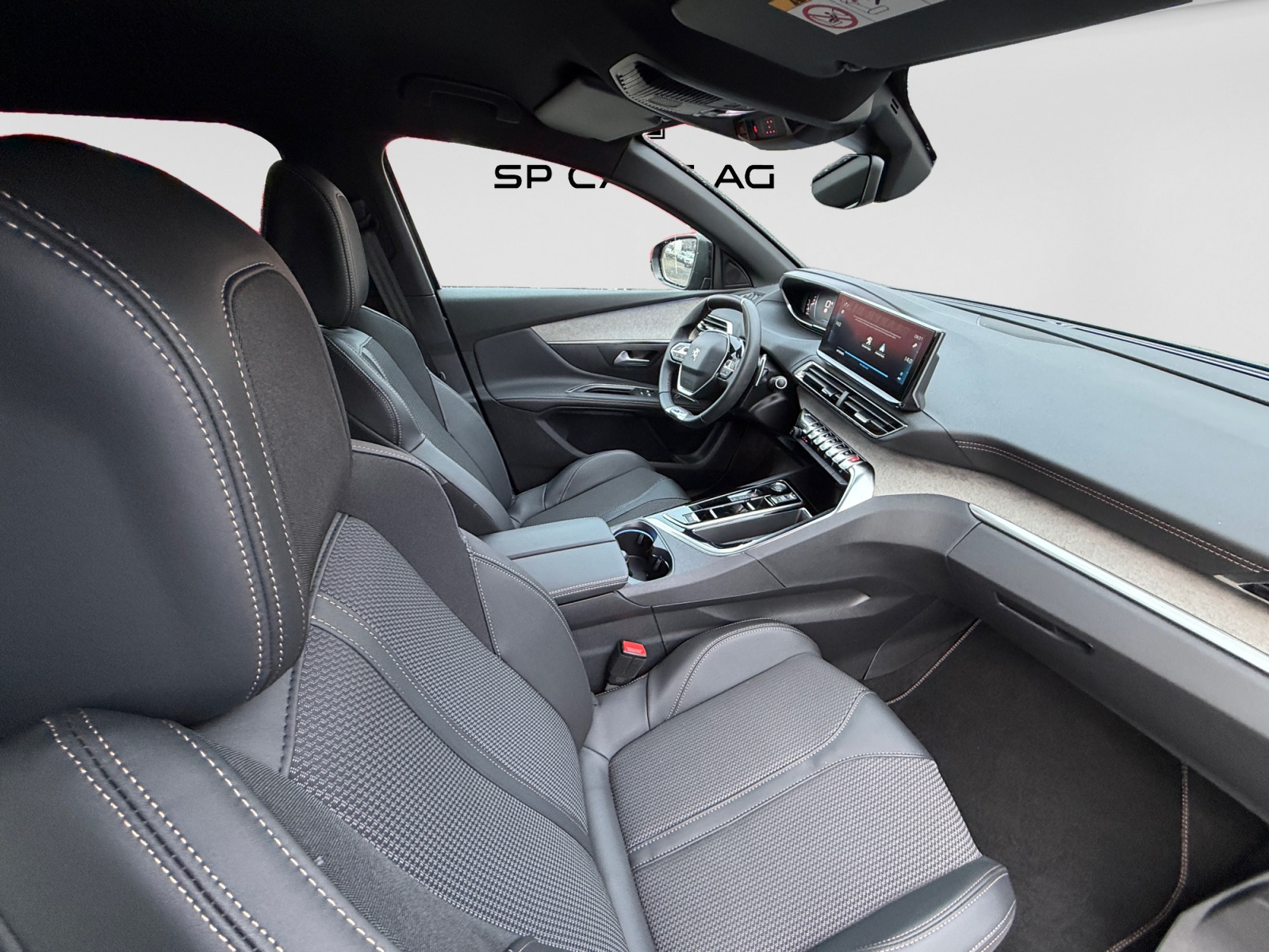 PEUGEOT 5008 1.2 Pure Tech Active Pack-image-15
