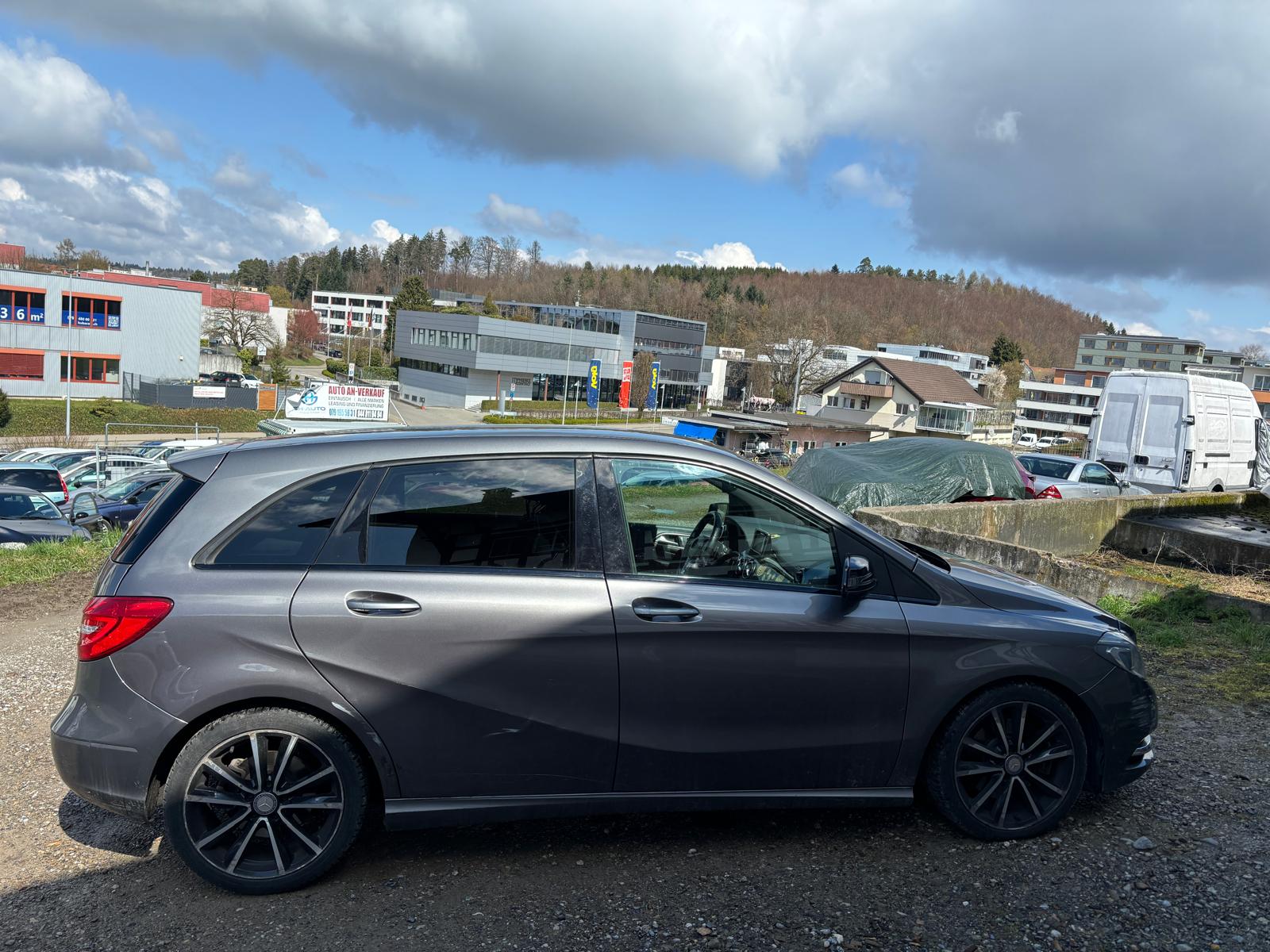 MERCEDES-BENZ B 220 4Matic 7G-DCT-image-5