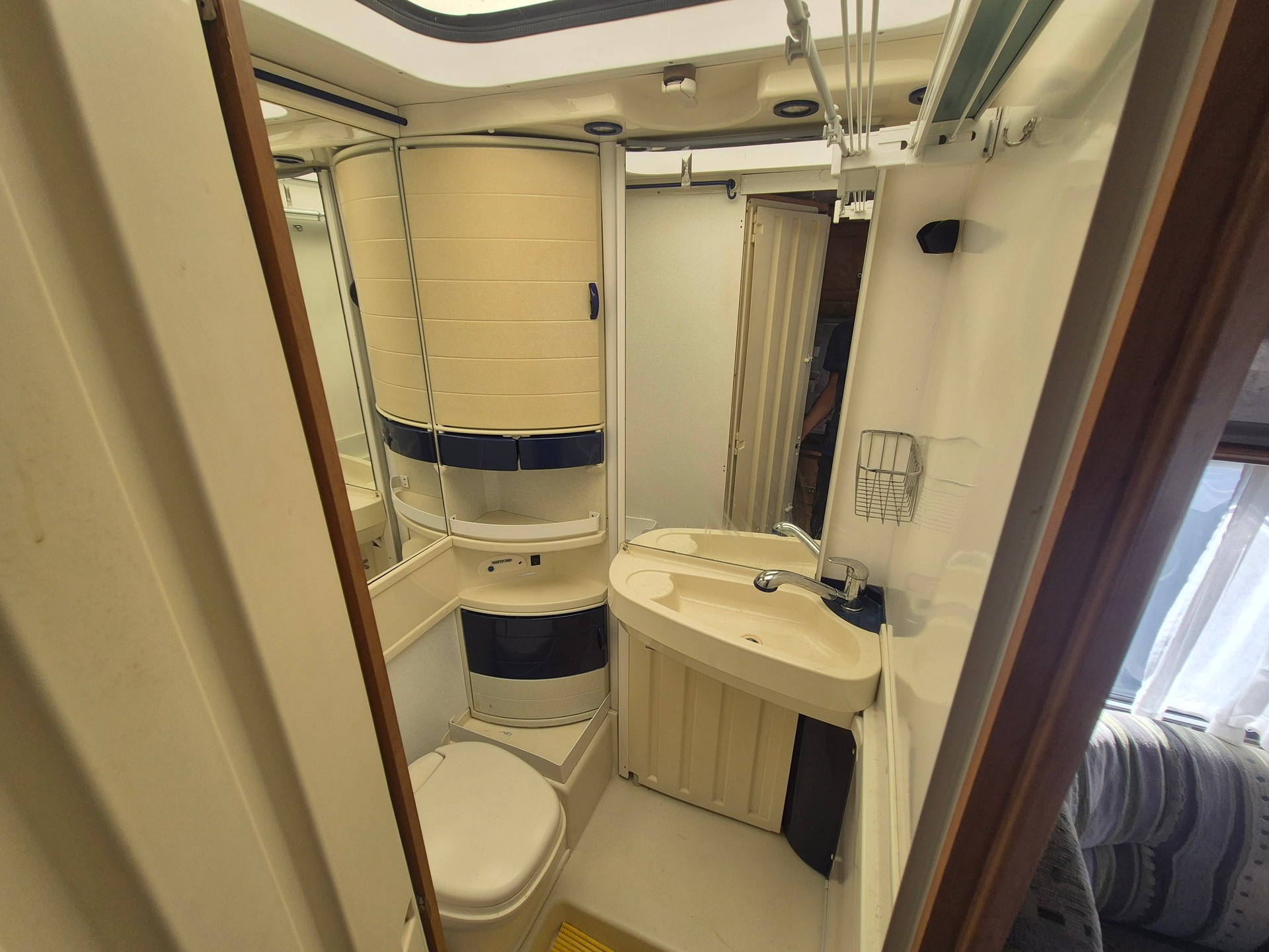 HYMER FIAT integriert MFK Klima Solar TOP-image-8