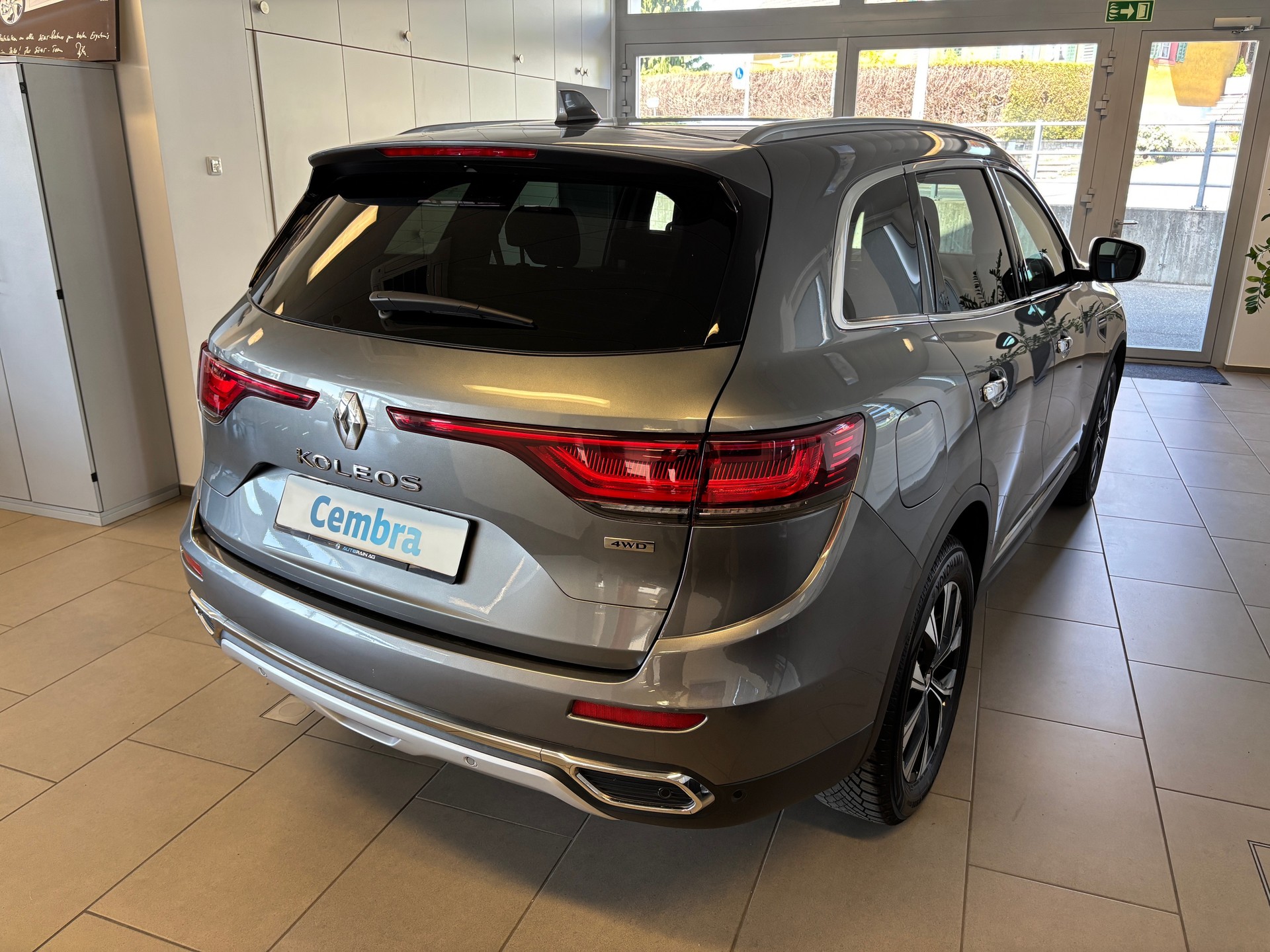 RENAULT Koleos 2.0 dCi Techno 4WD Xtronic CVT-image-2