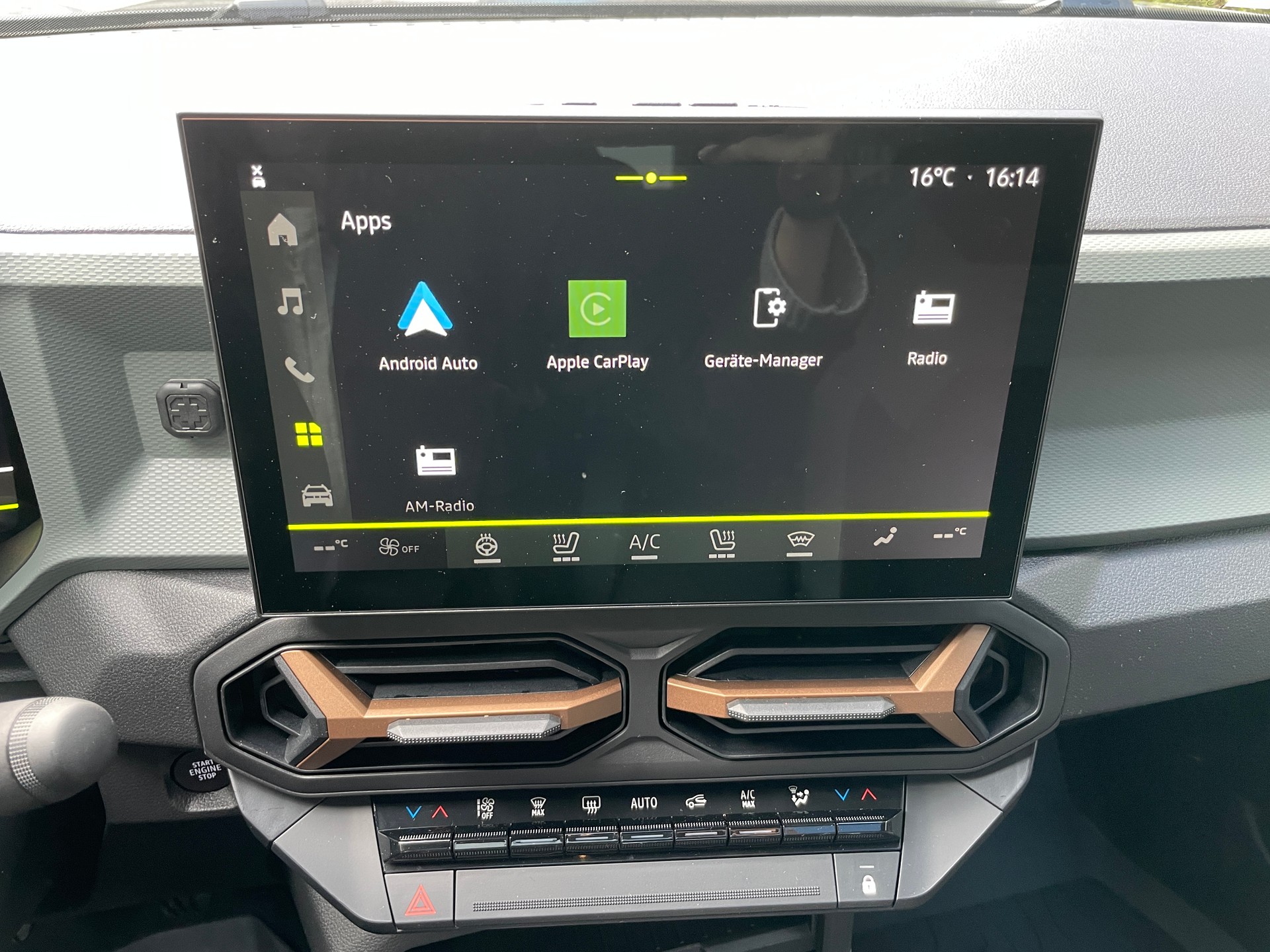 DACIA Bigster TCe 140 48V Extreme-image-30