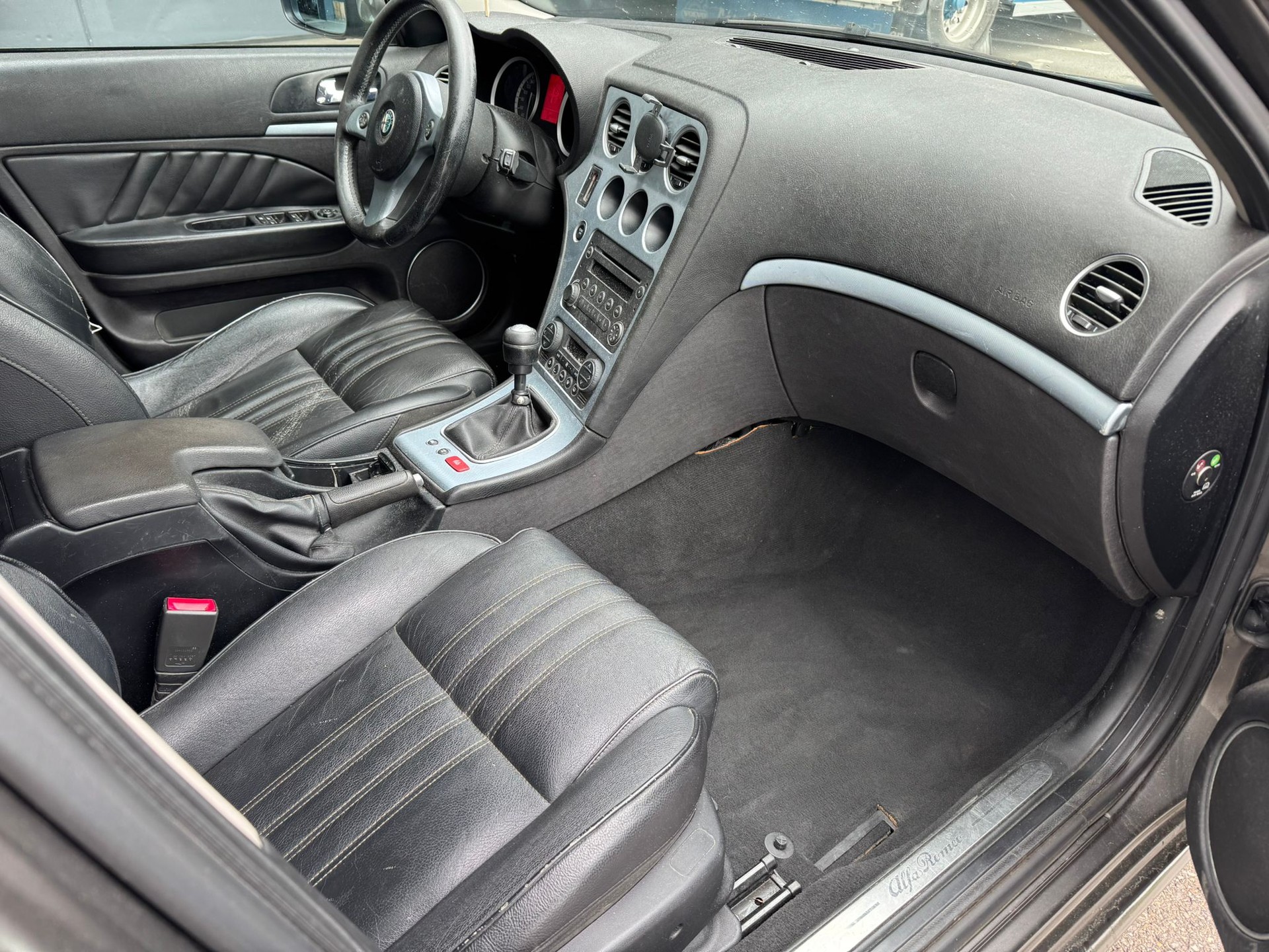 ALFA ROMEO 159 2.2 JTS Distinctive-image-9