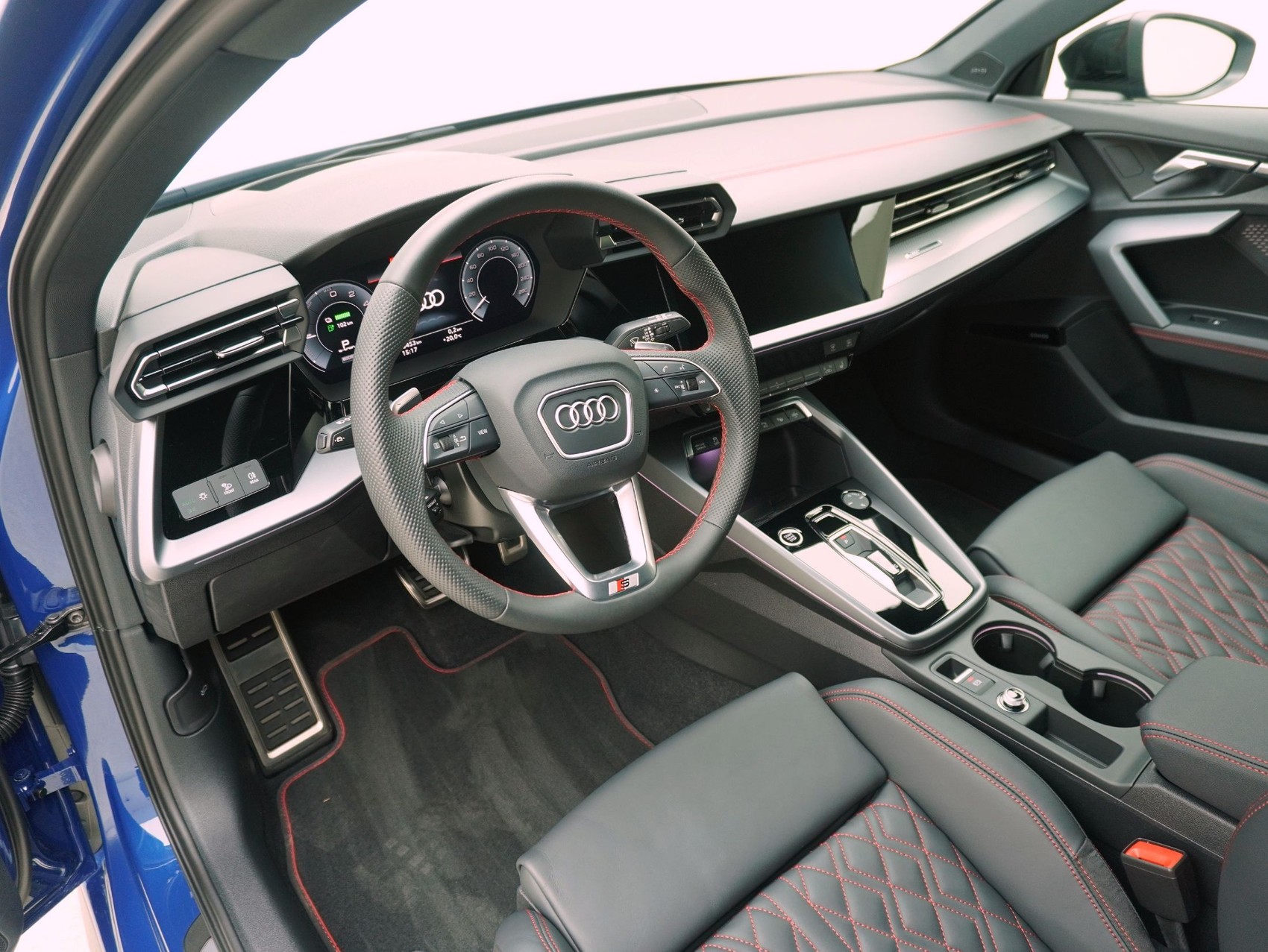 AUDI A3 Sportback 45 TFSI e S Line S-Tronic **Audi Werksgarantie bis 08/2030**-image-9
