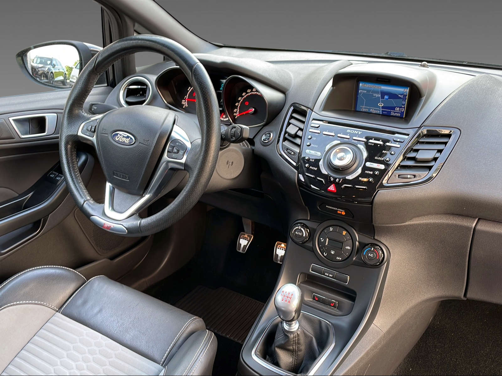 FORD Fiesta 1.6 EcoB ST-2-image-7