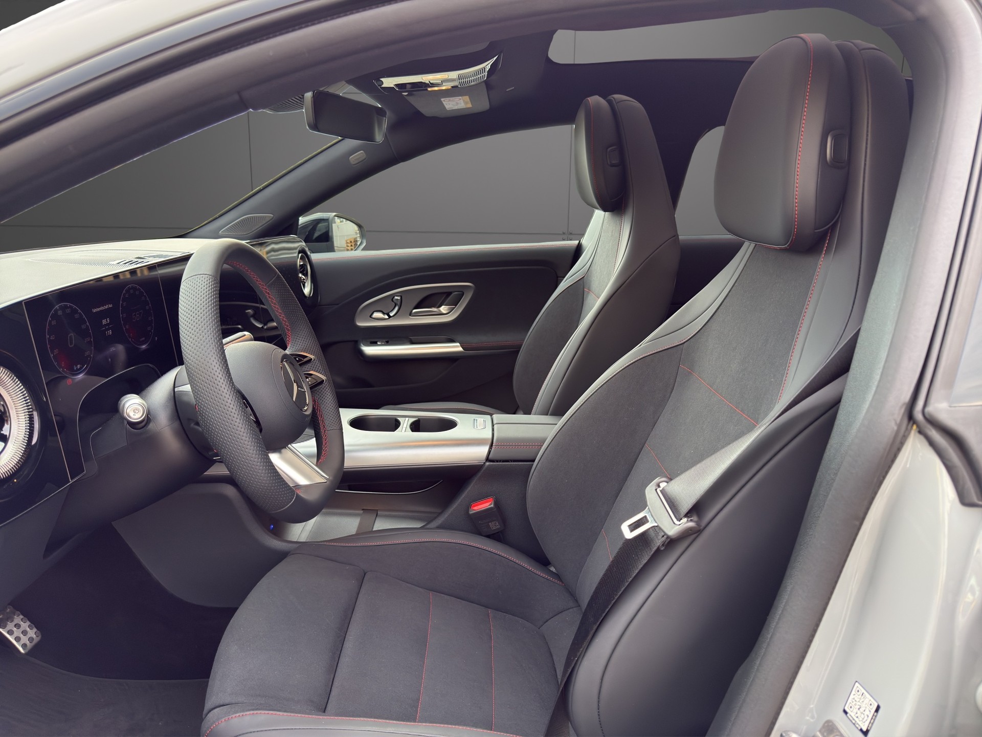 MERCEDES-BENZ CLA 250+ 85 kWh * 792km Reichweite * AMG Line PLUS *-image-8