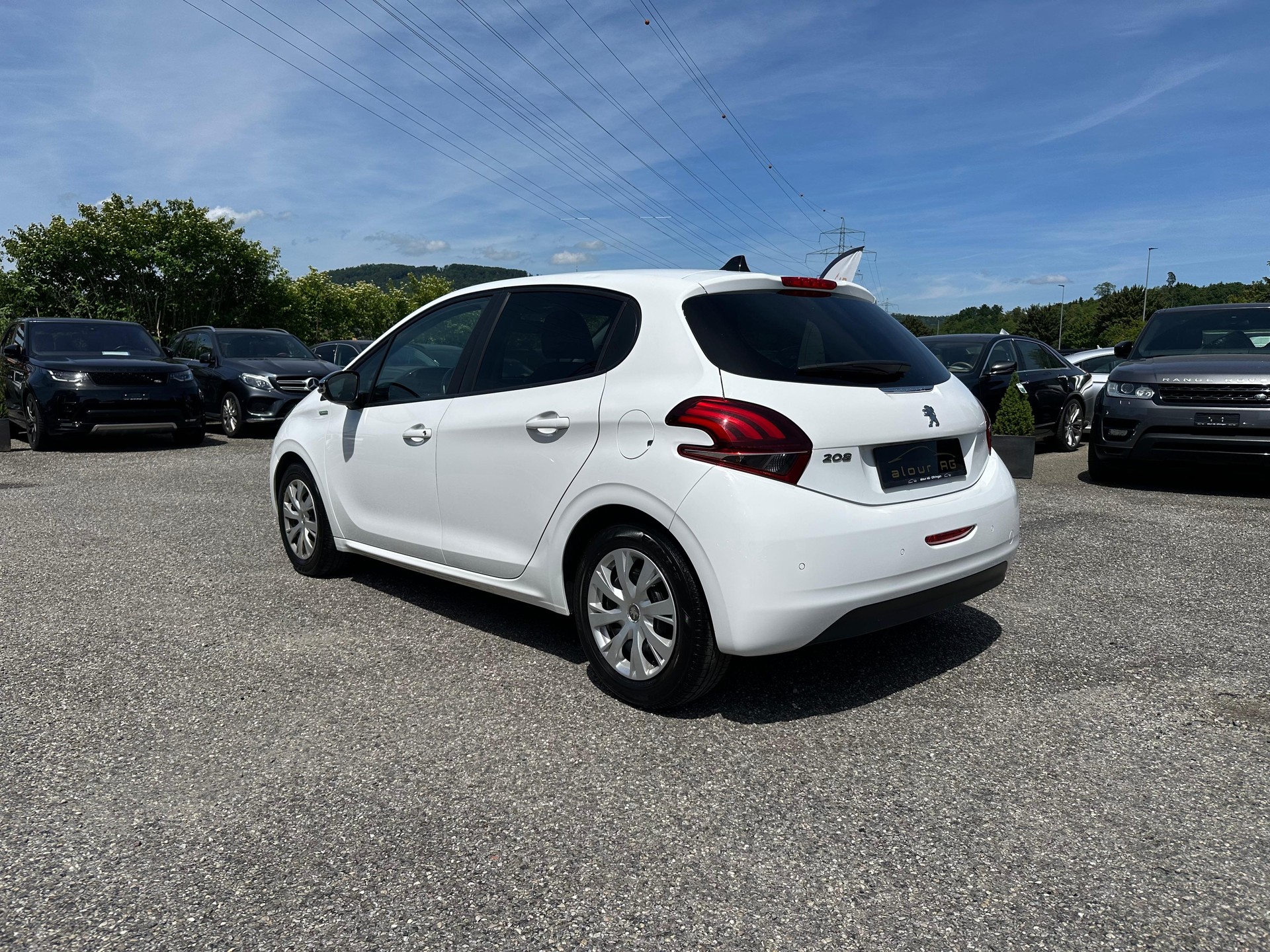 PEUGEOT 208 1.2 PureTech Urban Soul-image-2