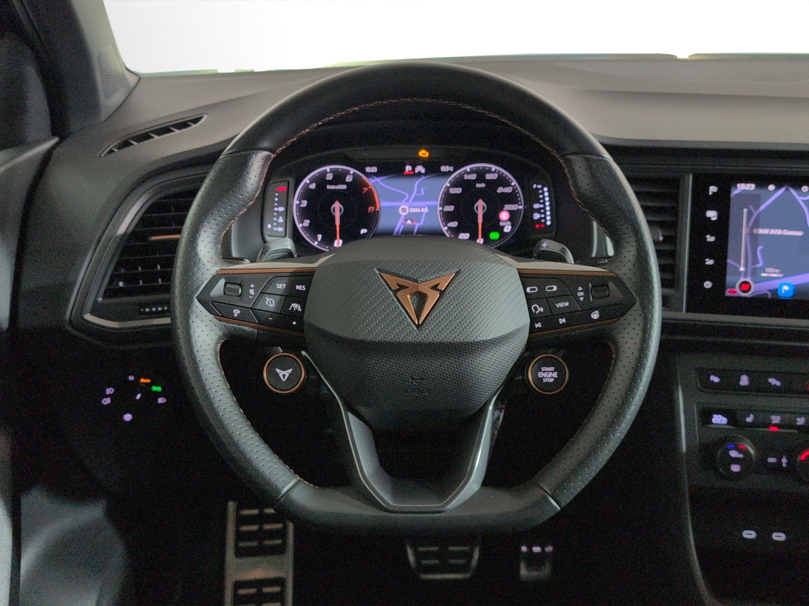 CUPRA Ateca 2.0TSI VZ Cup 360 4Drive DSG-image-10