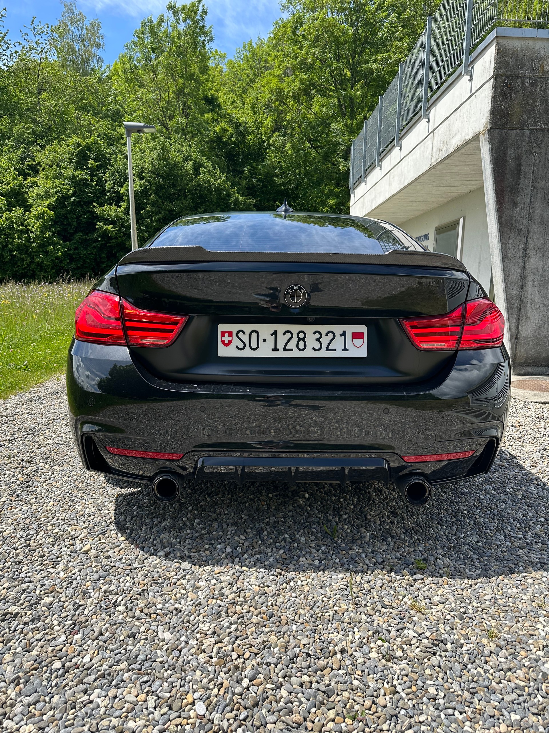 BMW 440i xDrive-image-4