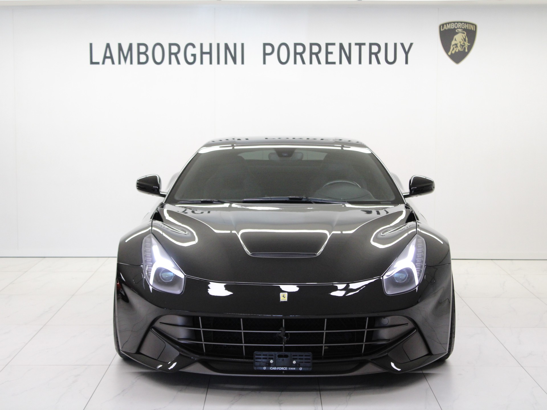 FERRARI F12 Berlinetta-image-3