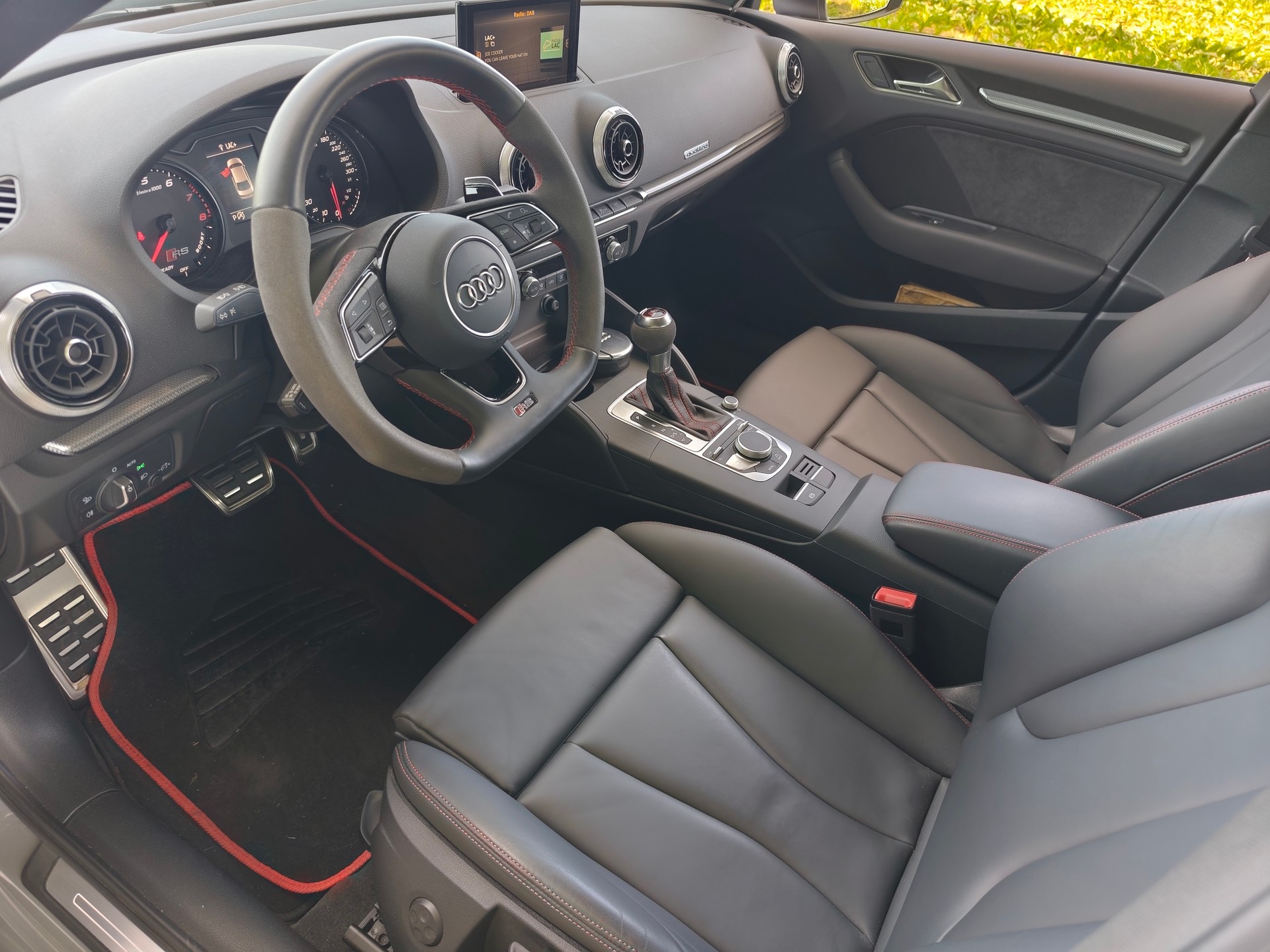 AUDI RS3 Limousine 2.5 TSI quattro S-tronic-image-11