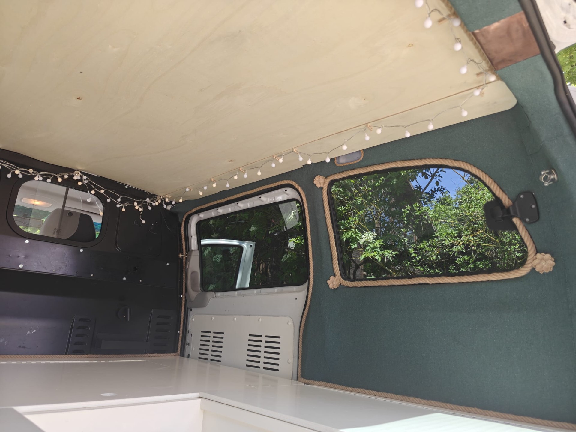 MERCEDES-BENZ Vito 111 CDI Camper umbau – frisch ab MFK, gepflegt & reisefertig-image-5