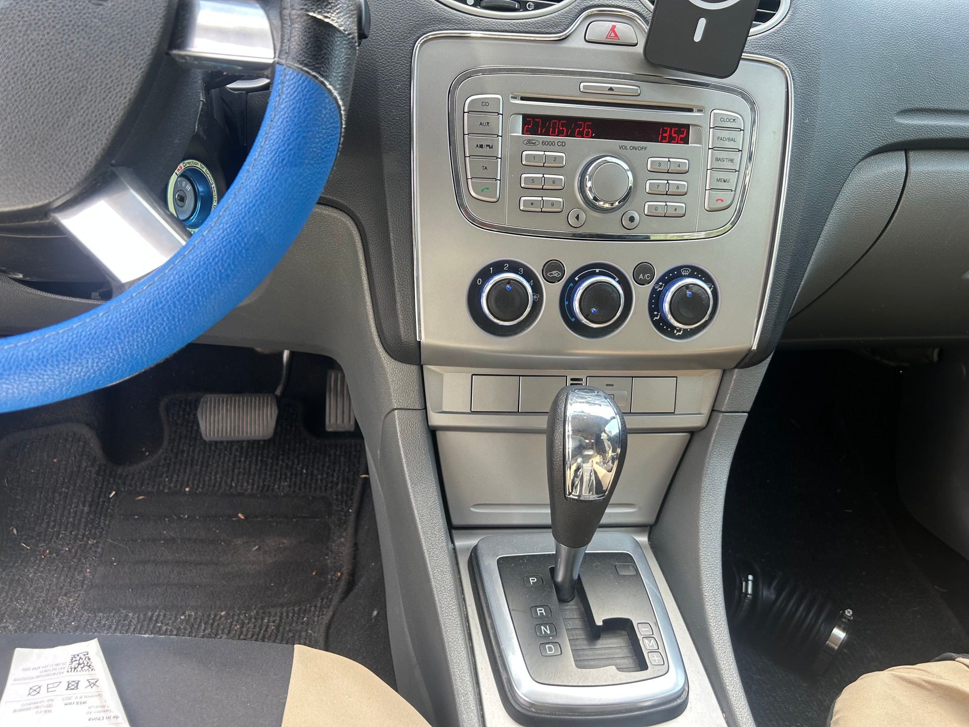 FORD Focus 2.0i Carving Automatic-image-10