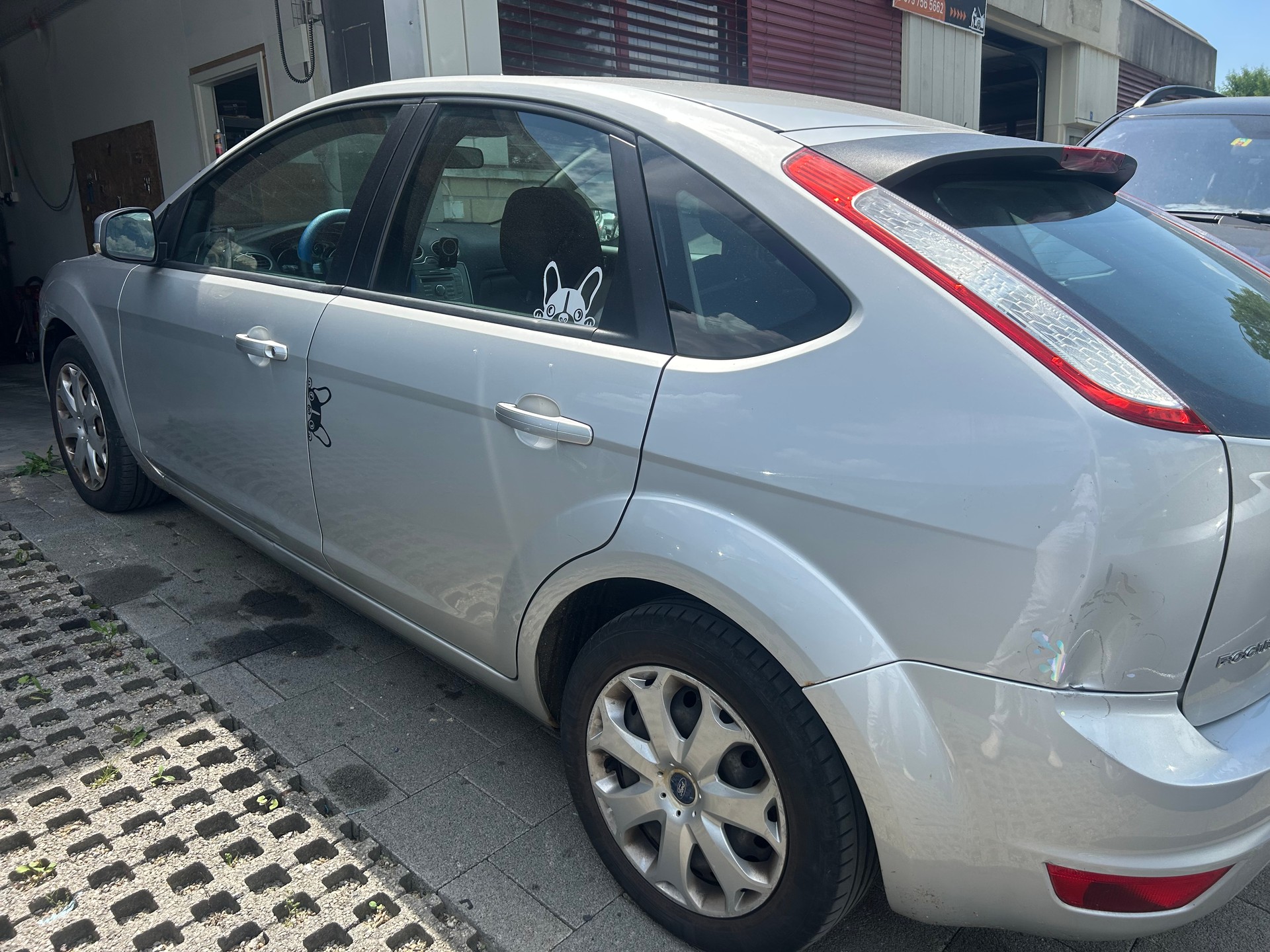 FORD Focus 2.0i Carving Automatic-image-3