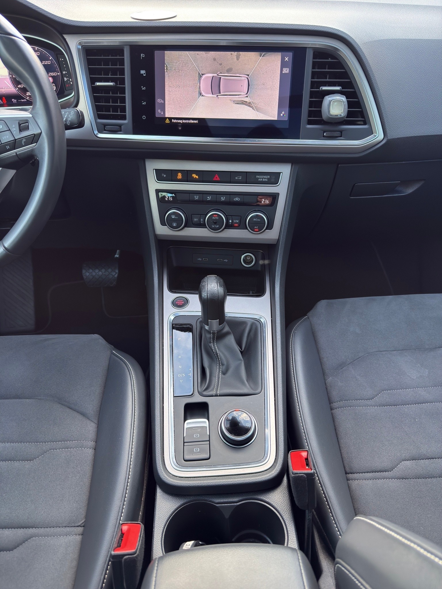 SEAT Ateca 2.0 TDI CR Xperience 4Drive DSG Panorama Dach-image-12