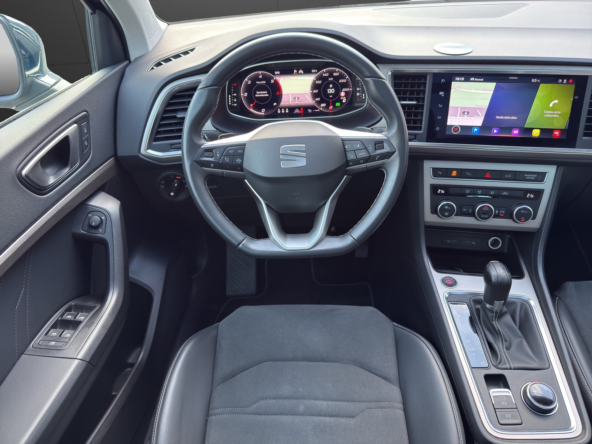 SEAT Ateca 2.0 TDI CR Xperience 4Drive DSG Panorama Dach-image-13