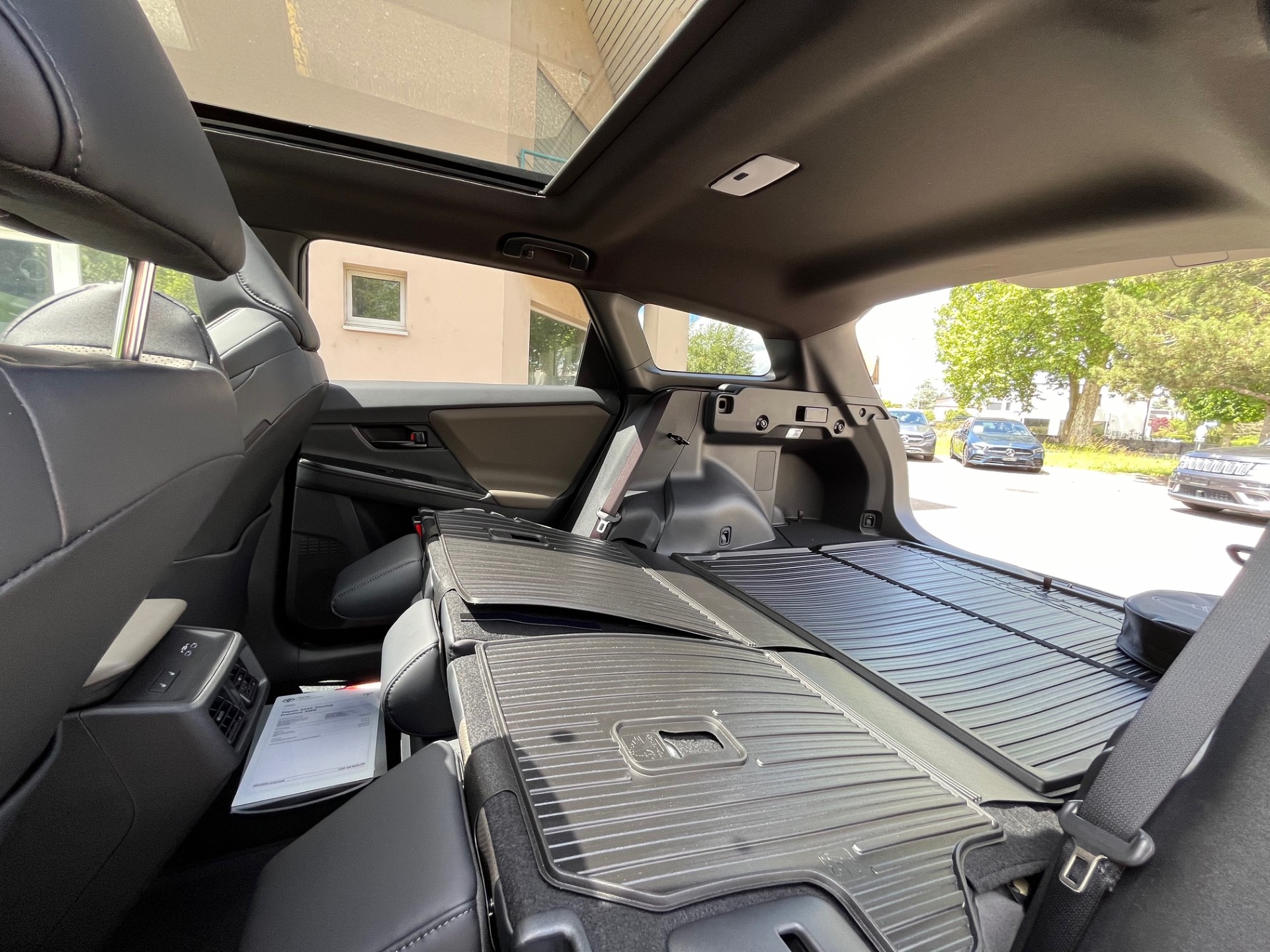 TOYOTA bZ4X Touring Premium AWD-image-14
