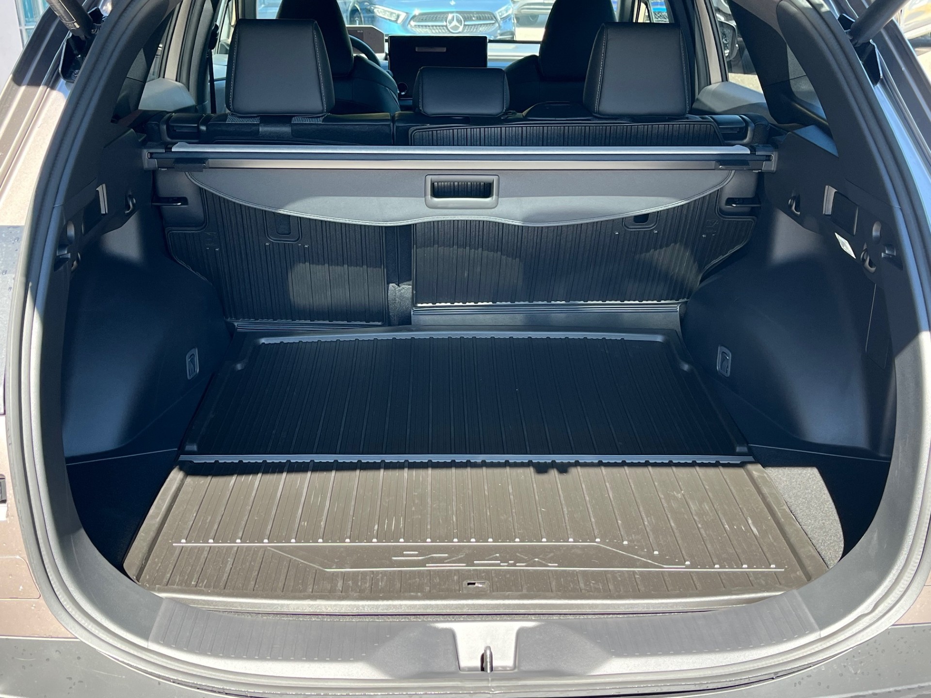 TOYOTA bZ4X Touring Style FWD-image-11