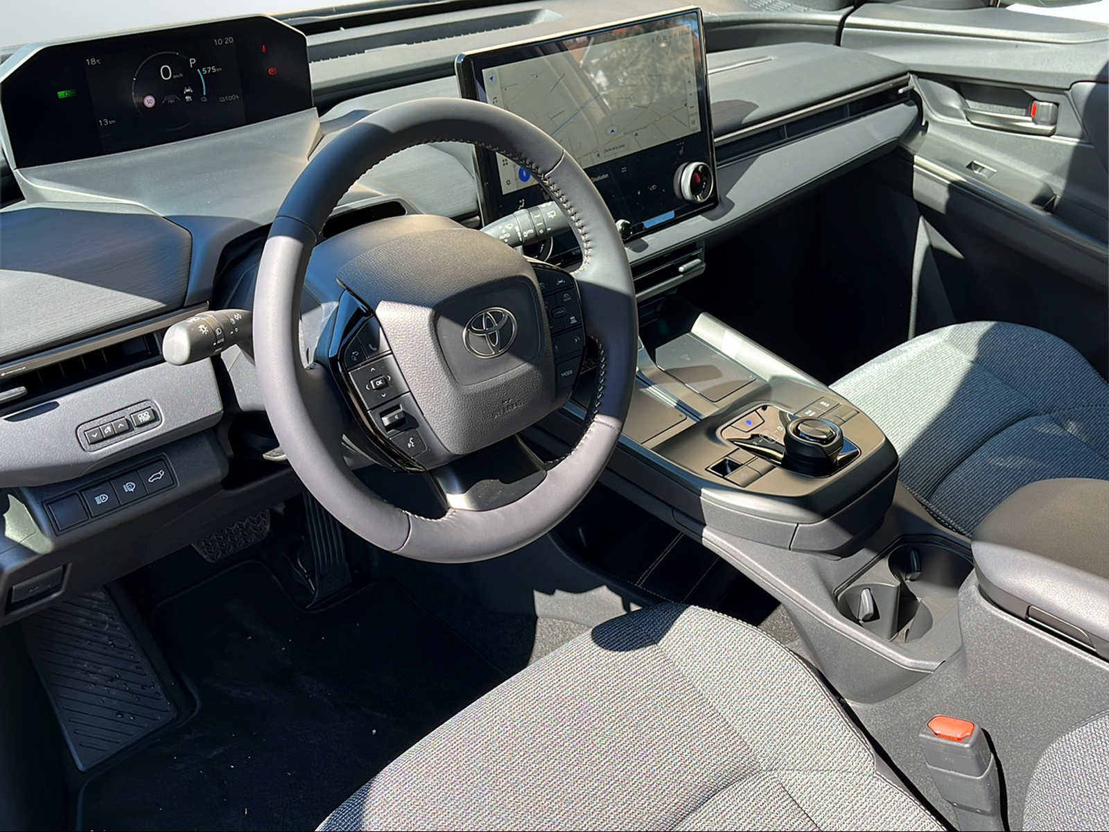 TOYOTA bZ4X Touring Style FWD-image-6