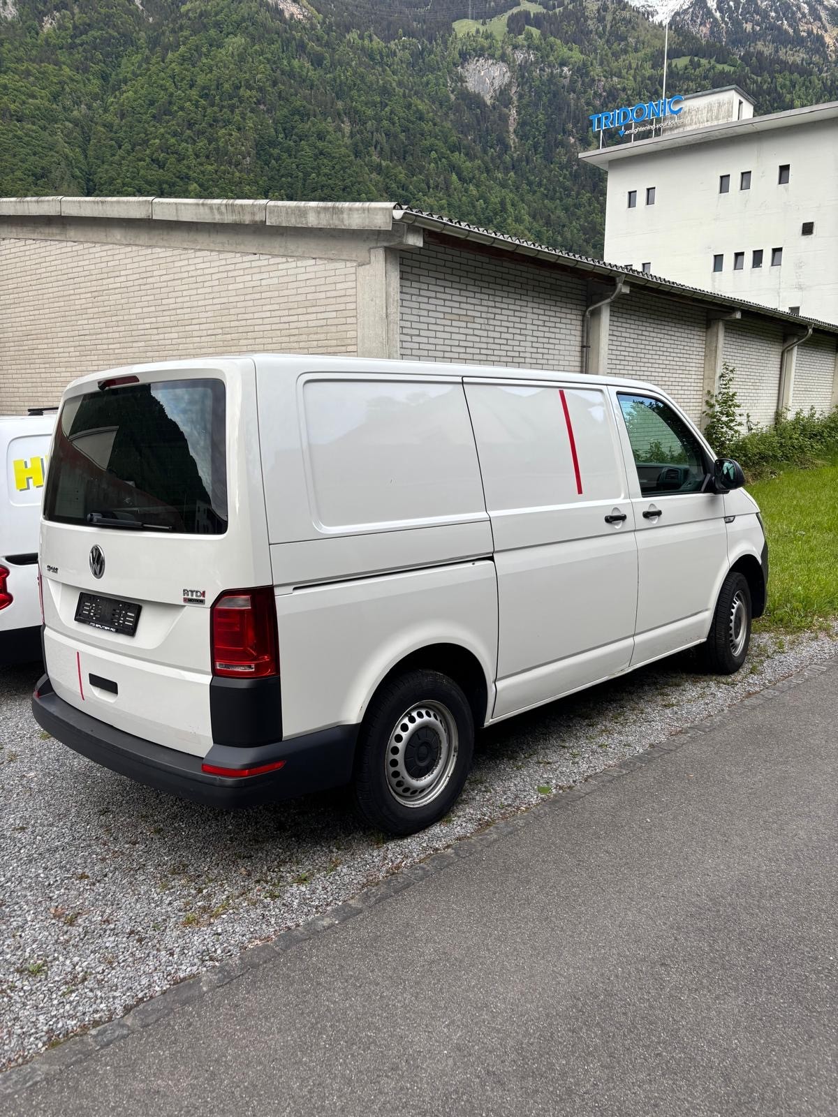 VW T6 2.0 TDI 4Motion-image-1