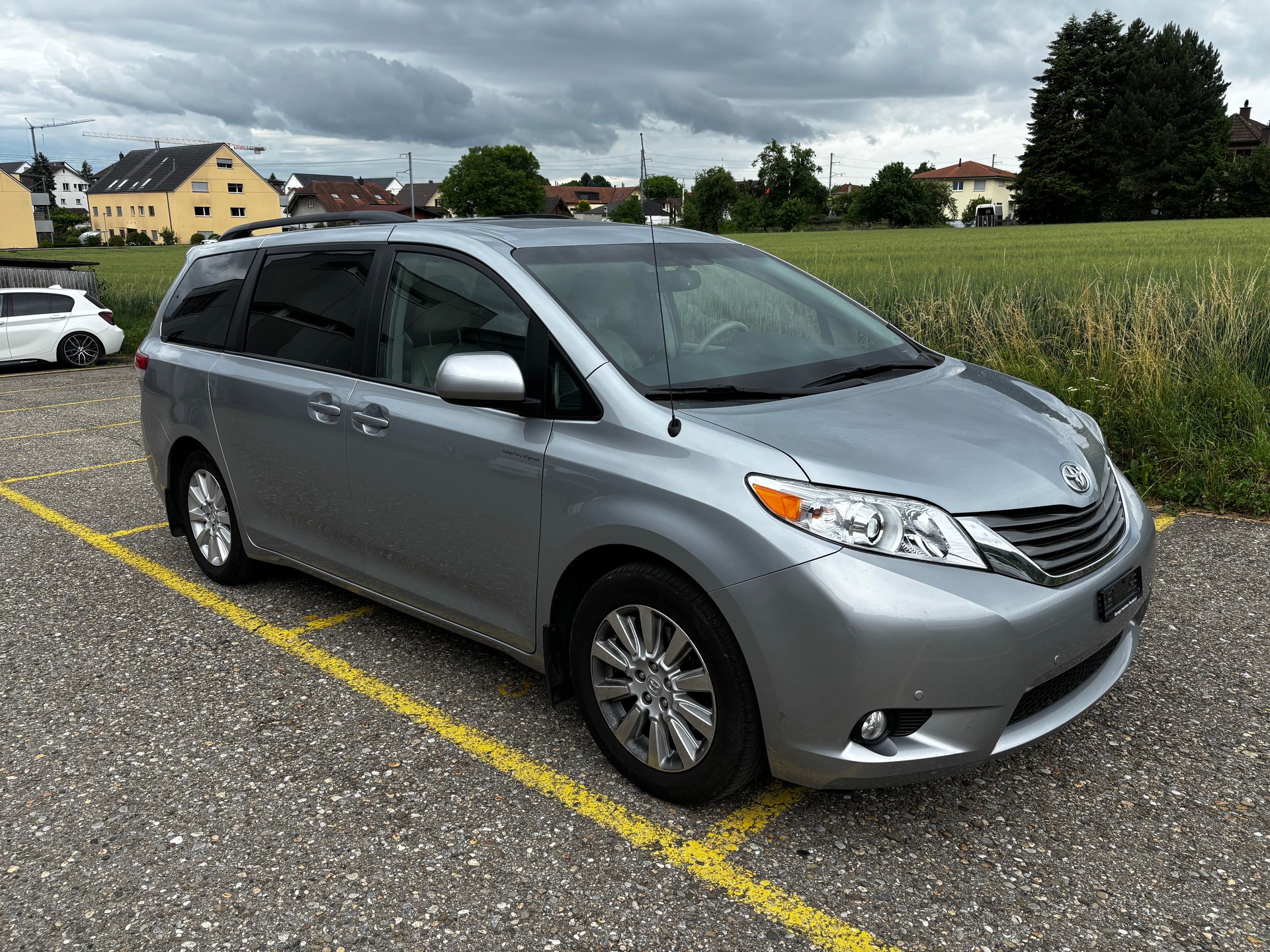 TOYOTA Sienna 3.5 A 4WD