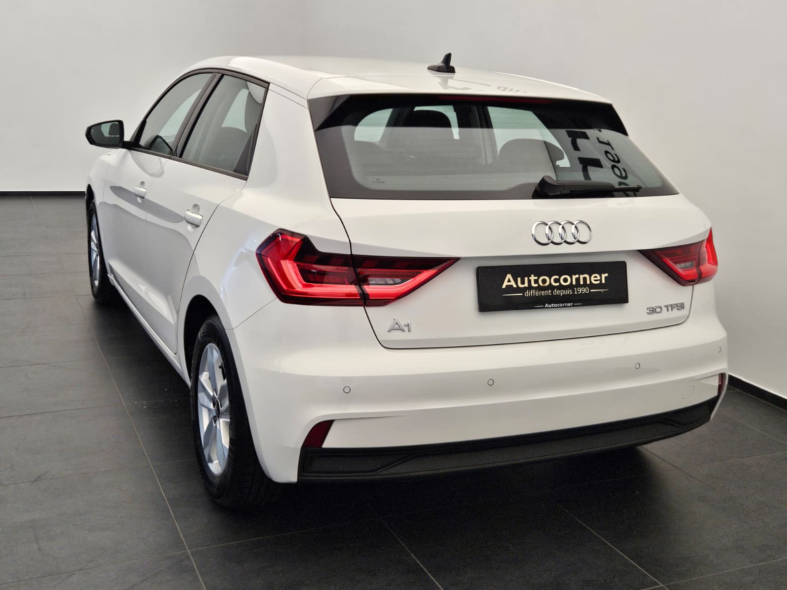 AUDI A1 Sportback 30 TFSI Attraction-image-8