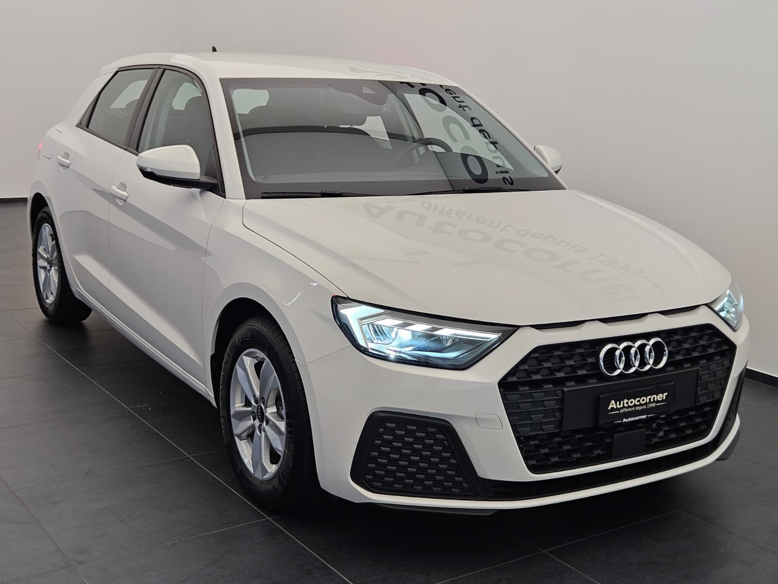 AUDI A1 Sportback 30 TFSI Attraction-image-4