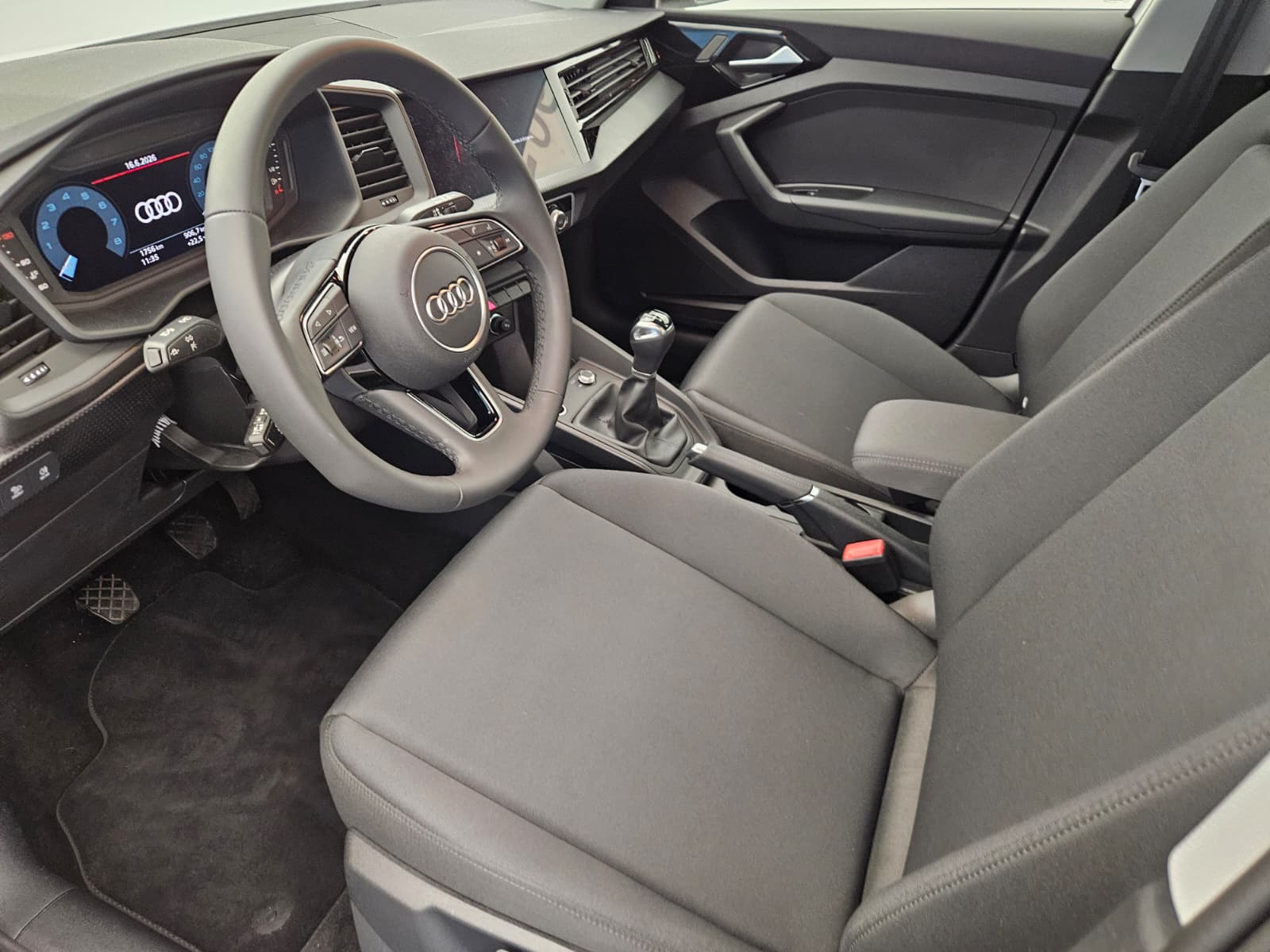 AUDI A1 Sportback 30 TFSI Attraction-image-10