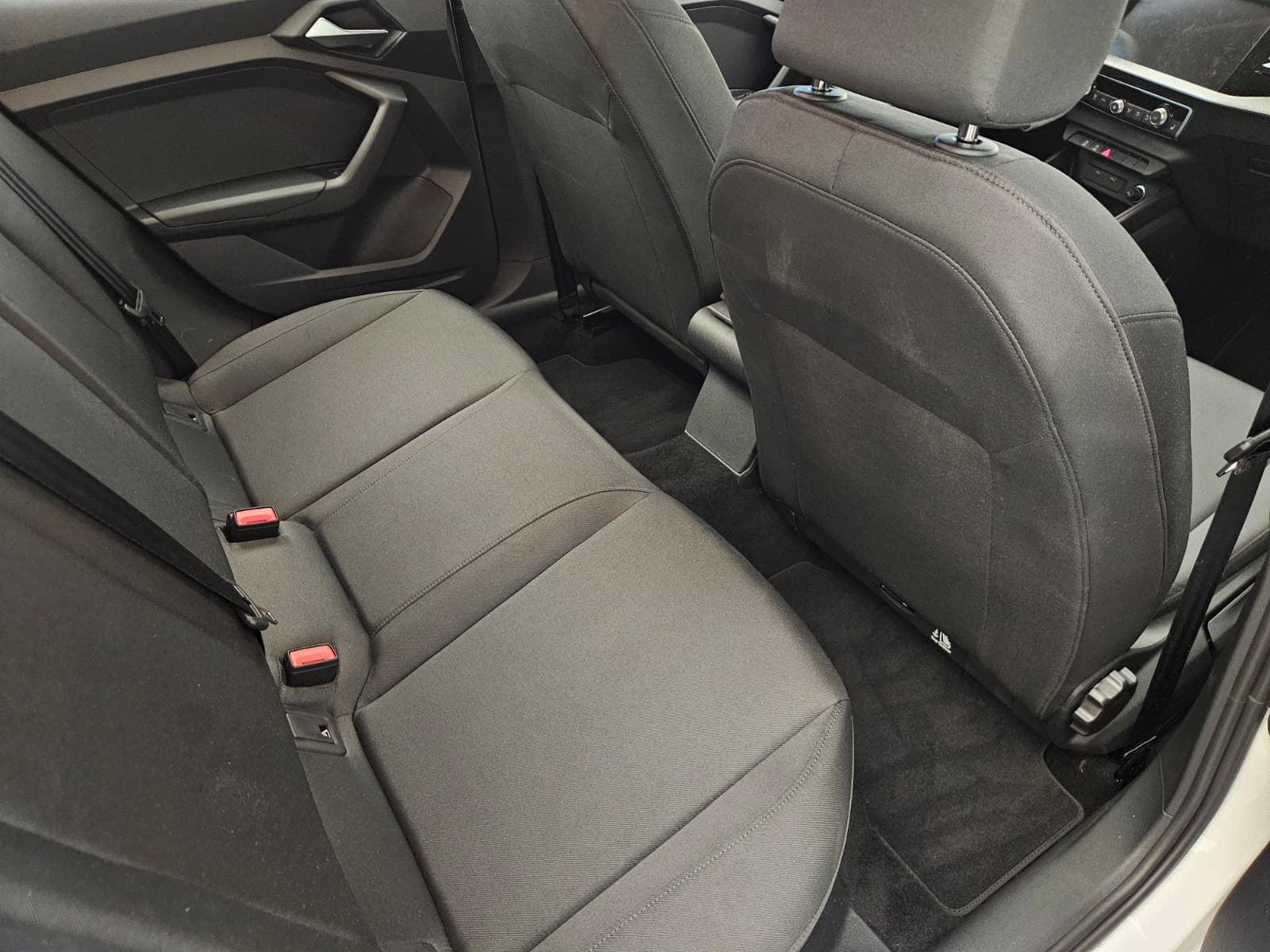 AUDI A1 Sportback 30 TFSI Attraction-image-13