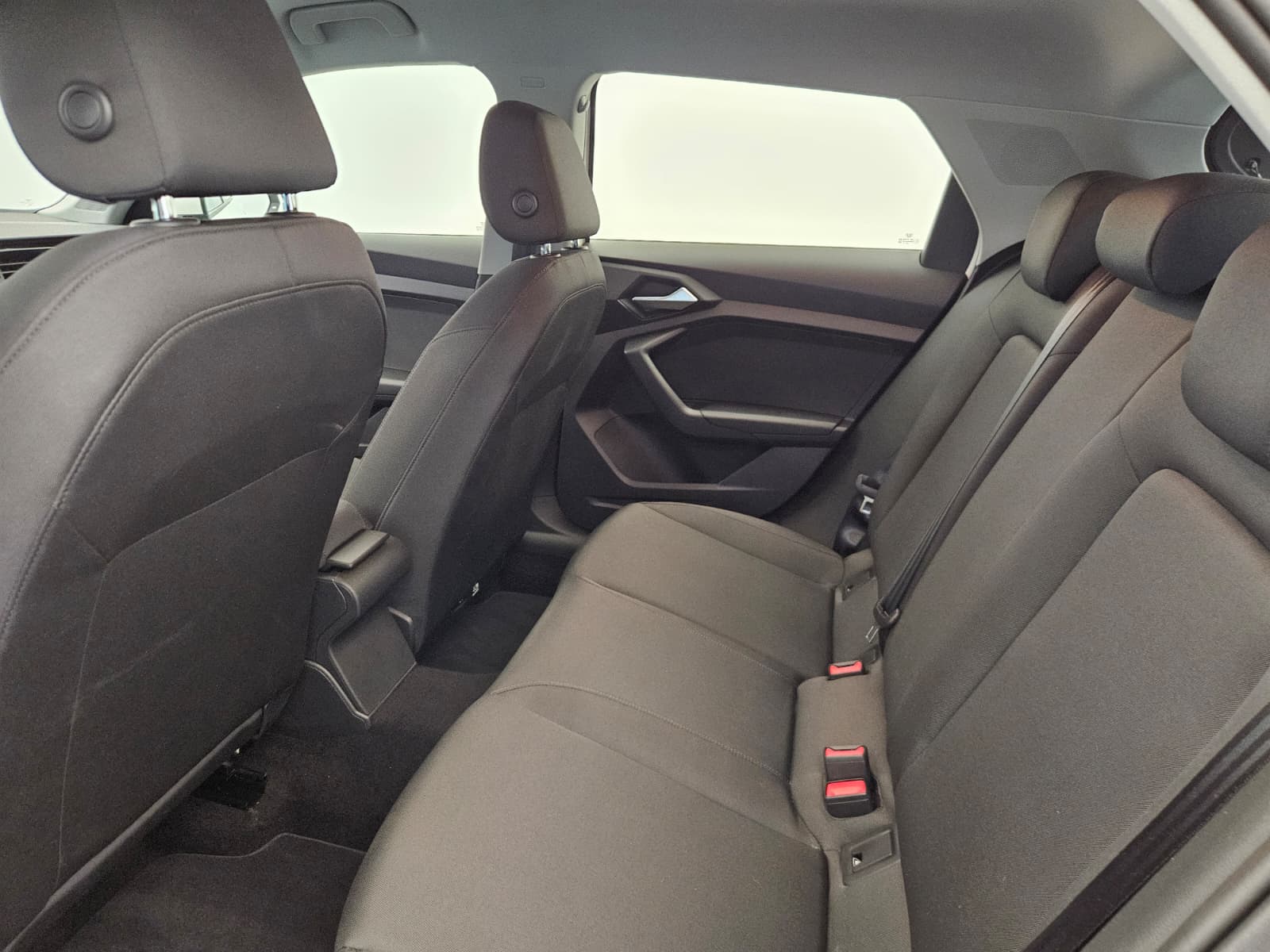 AUDI A1 Sportback 30 TFSI Attraction-image-12