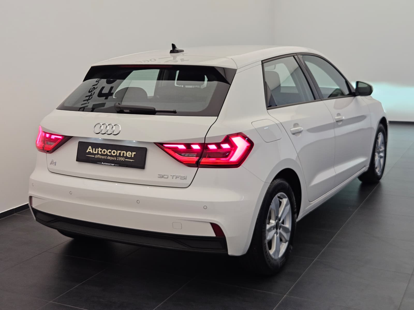 AUDI A1 Sportback 30 TFSI Attraction-image-6