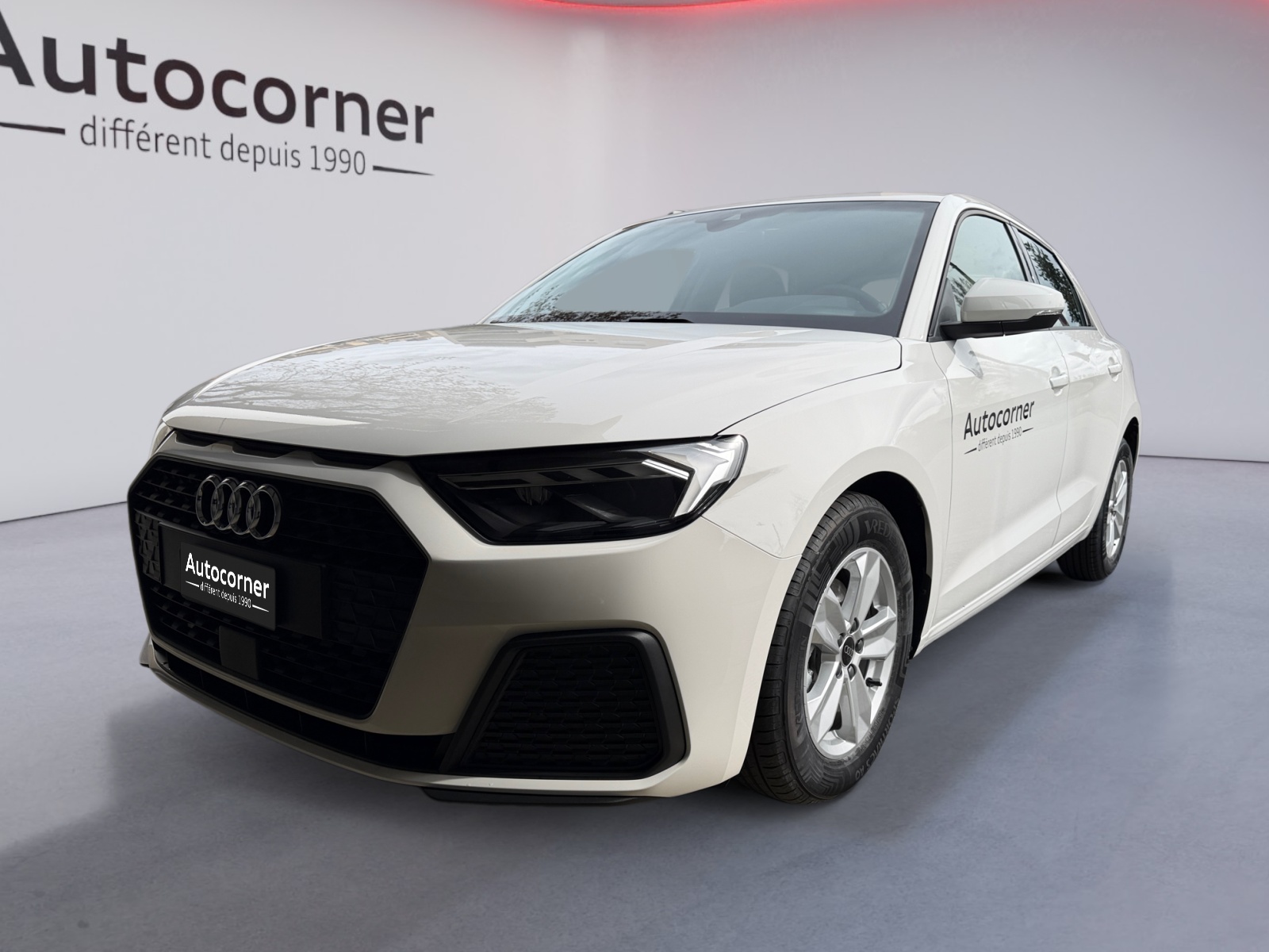 AUDI A1 Sportback 30 TFSI Attraction-image-1