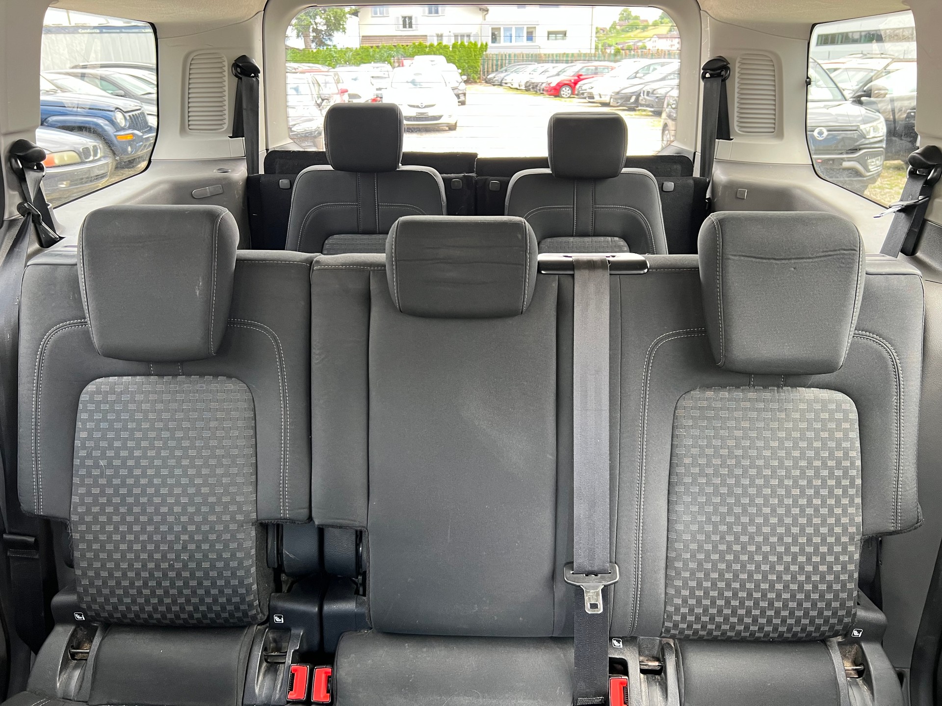FORD Tourneo Connect 1.5 EcoBlue Titanium Automat-image-12