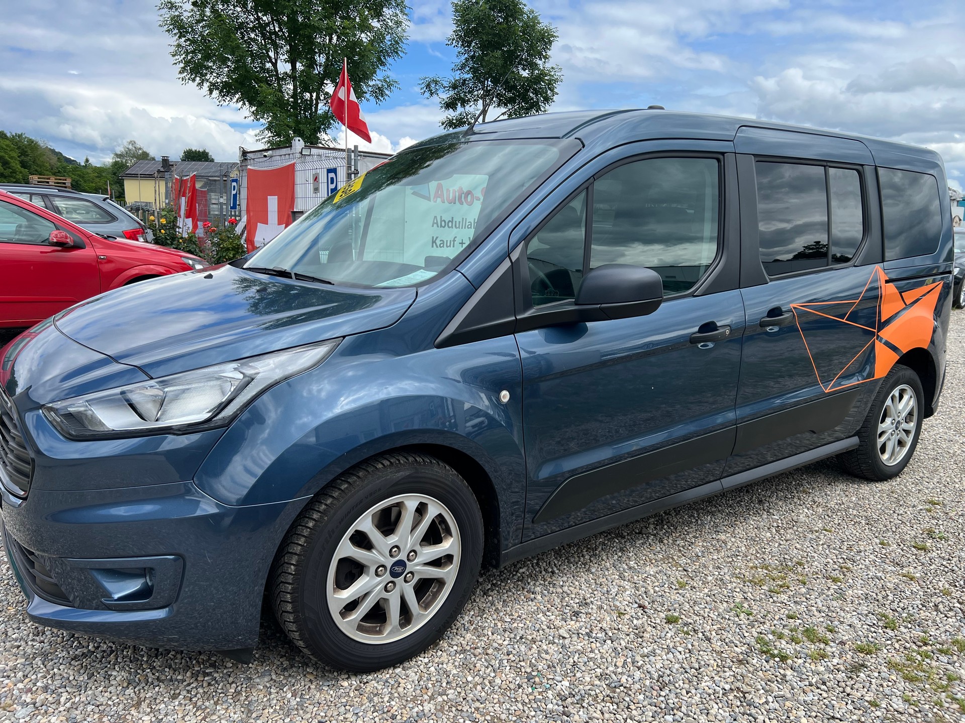 FORD Tourneo Connect 1.5 EcoBlue Titanium Automat-image-2