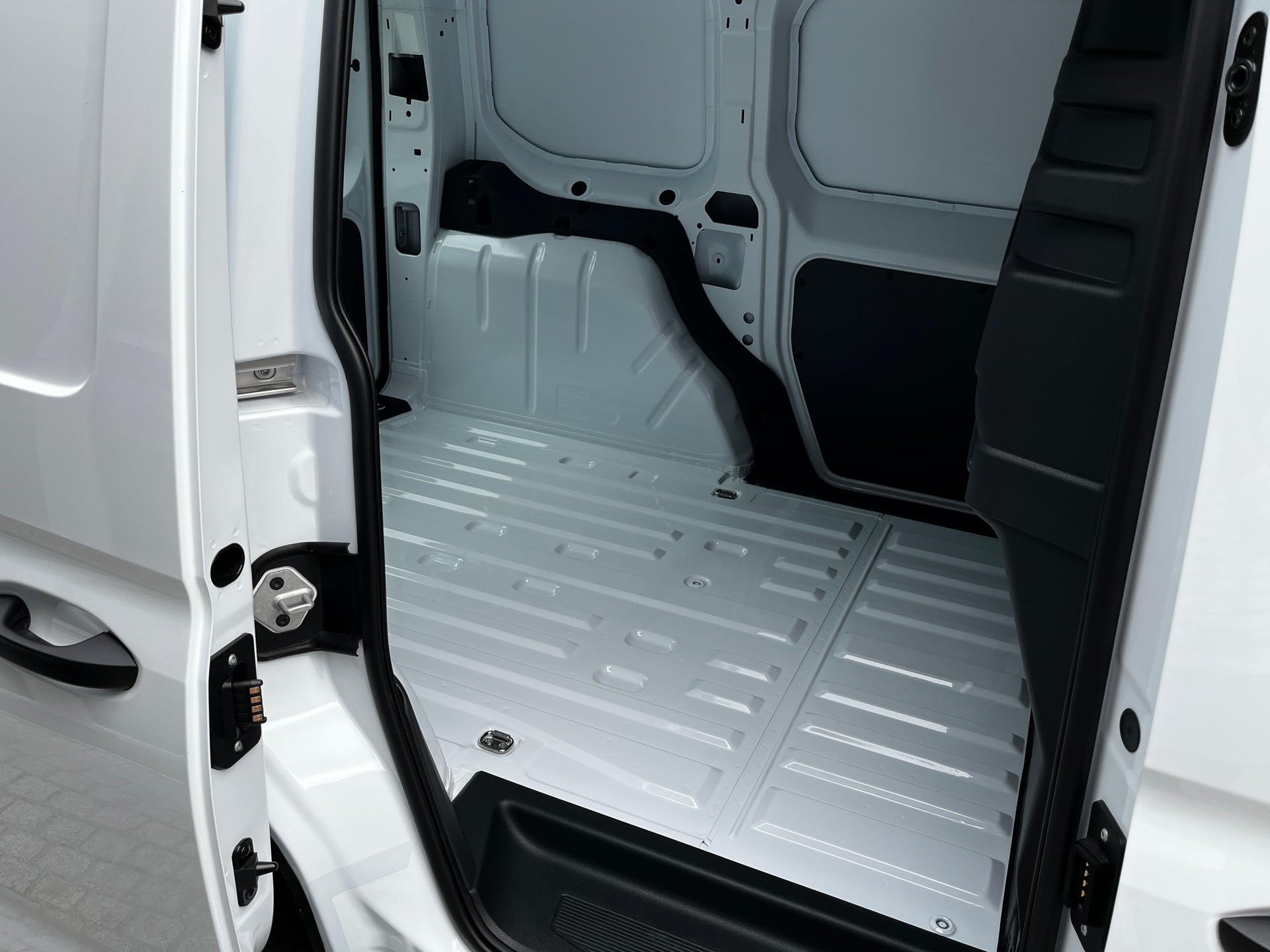 FORD Transit Connect Kasten 2.0 EcoBlue Trend AWD-image-5