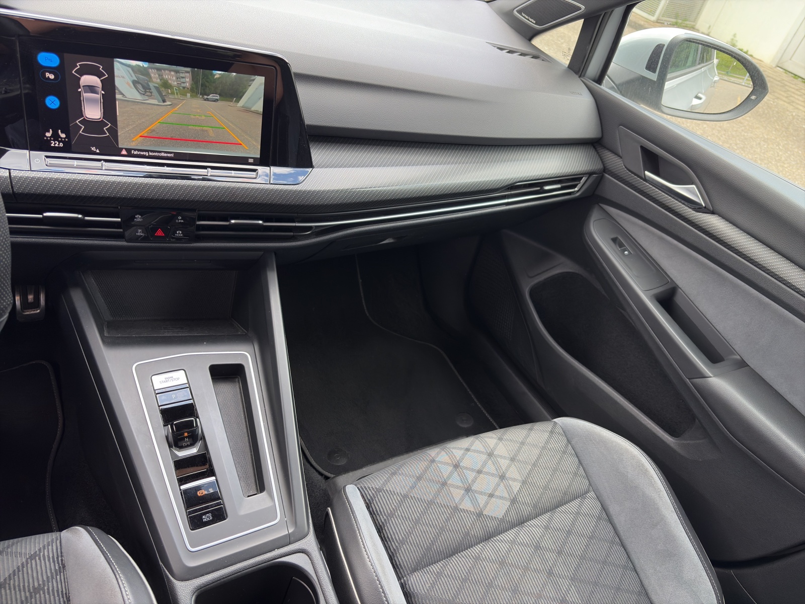 VW Golf VIII 1.5 eTSI R-Line DSG (netto)-image-10