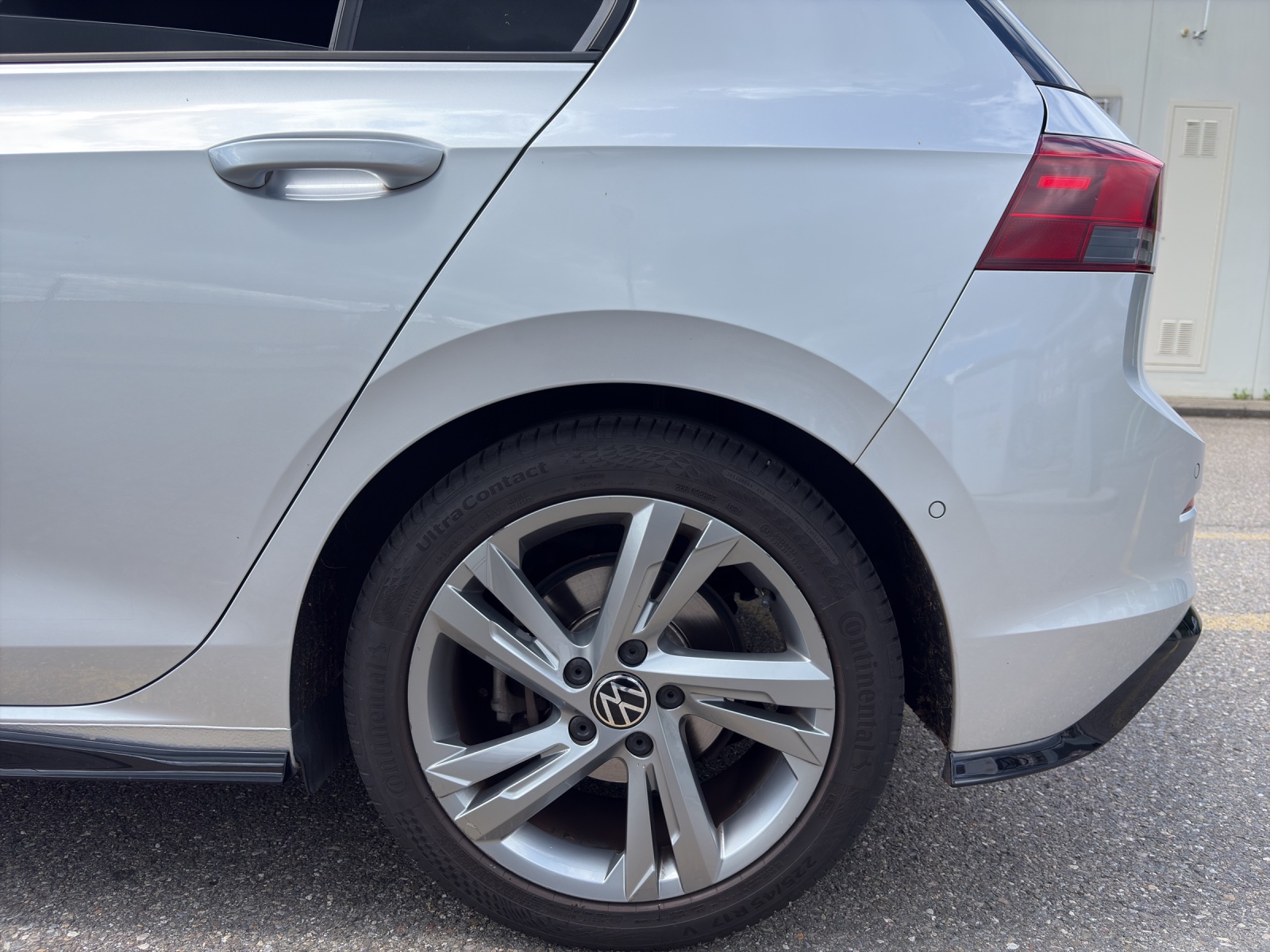 VW Golf VIII 1.5 eTSI R-Line DSG (netto)-image-14