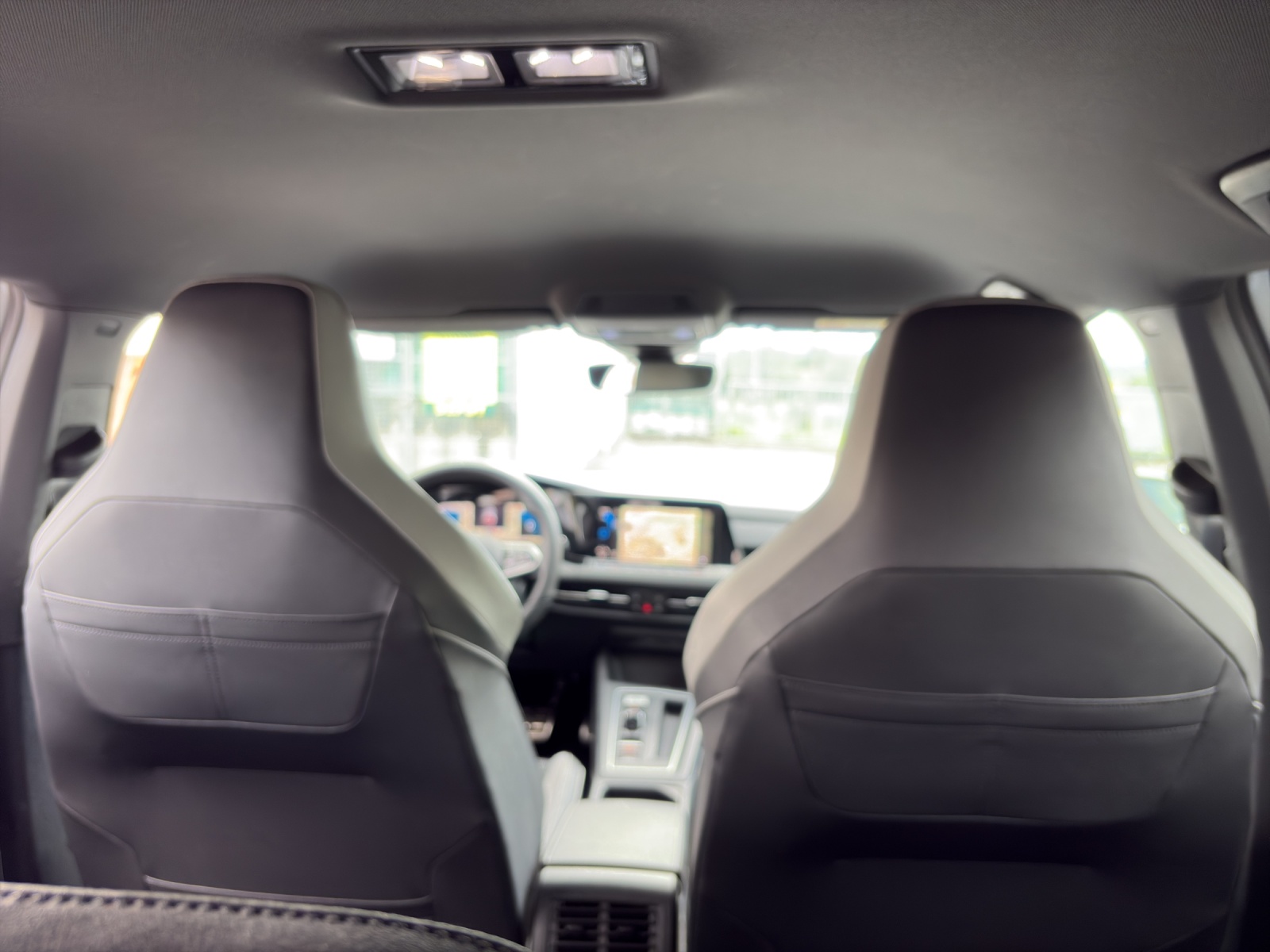 VW Golf VIII 1.5 eTSI R-Line DSG (netto)-image-8