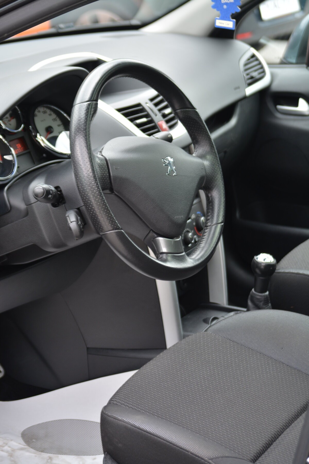 PEUGEOT 207 1.4 16V Sport-image-7