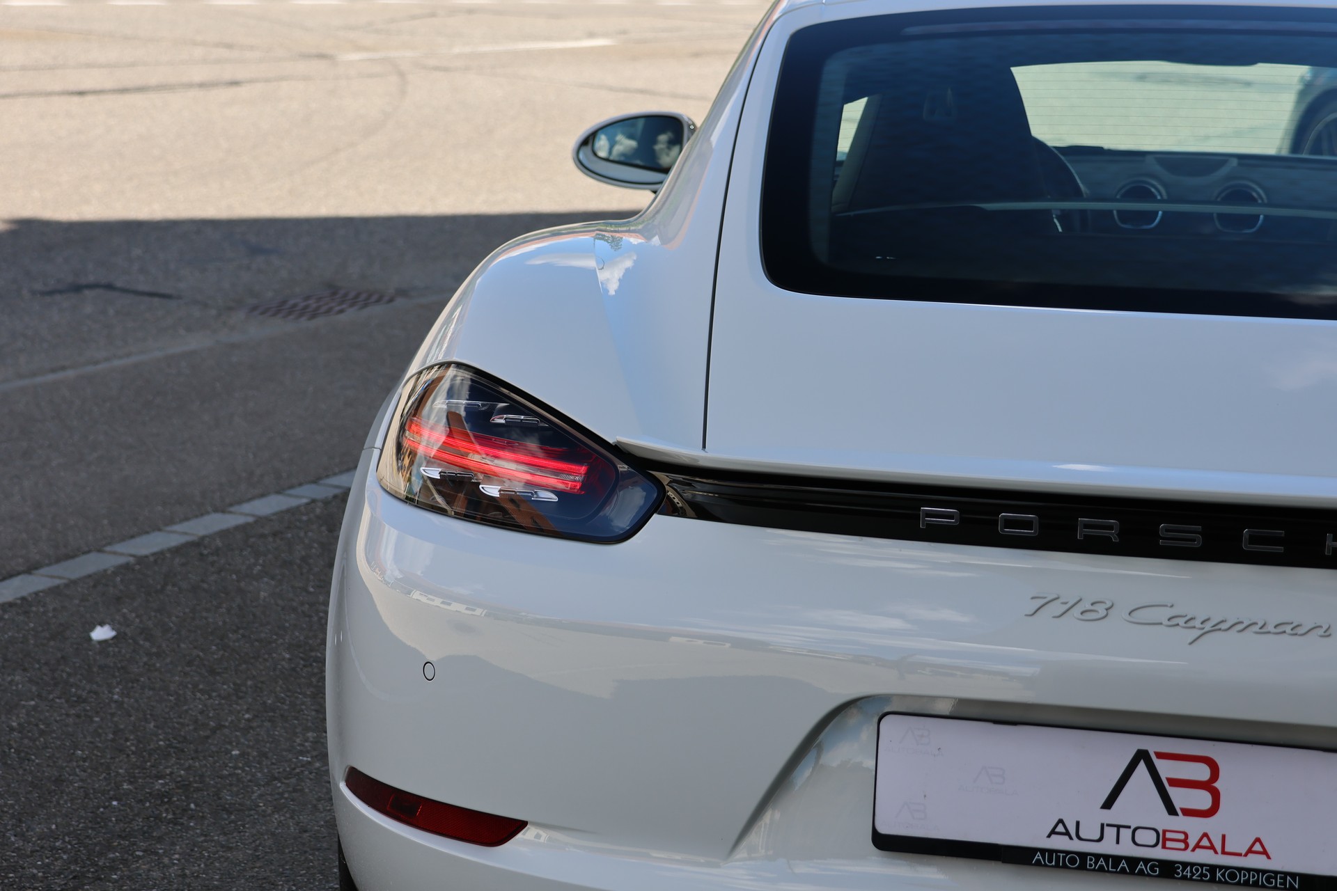PORSCHE 718 Cayman 2.0 PDK (CH)-image-3